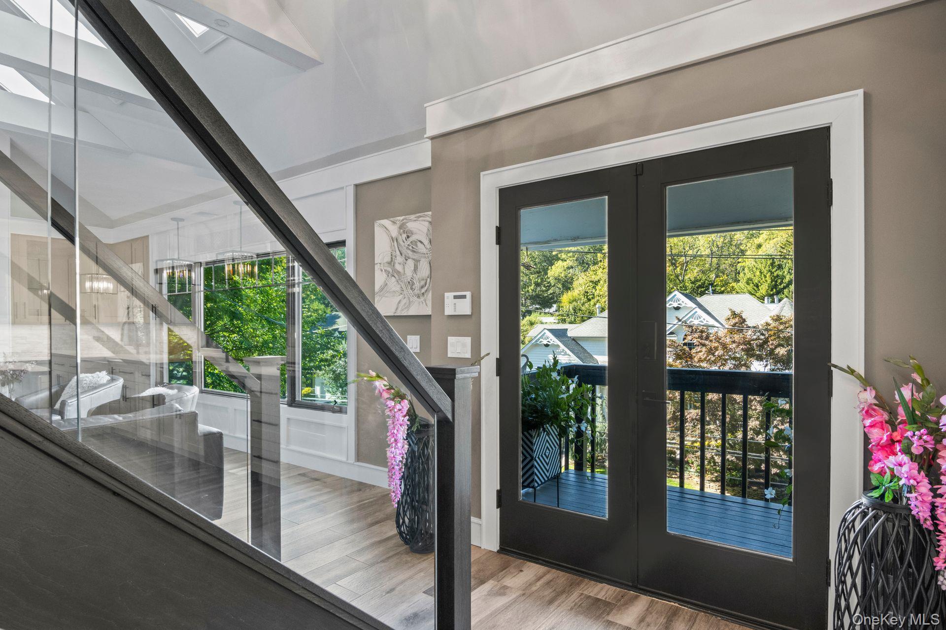 #5 photo, 131 Fleets Cove Road, सफ़ोक काउंटी Huntington , NY 11743