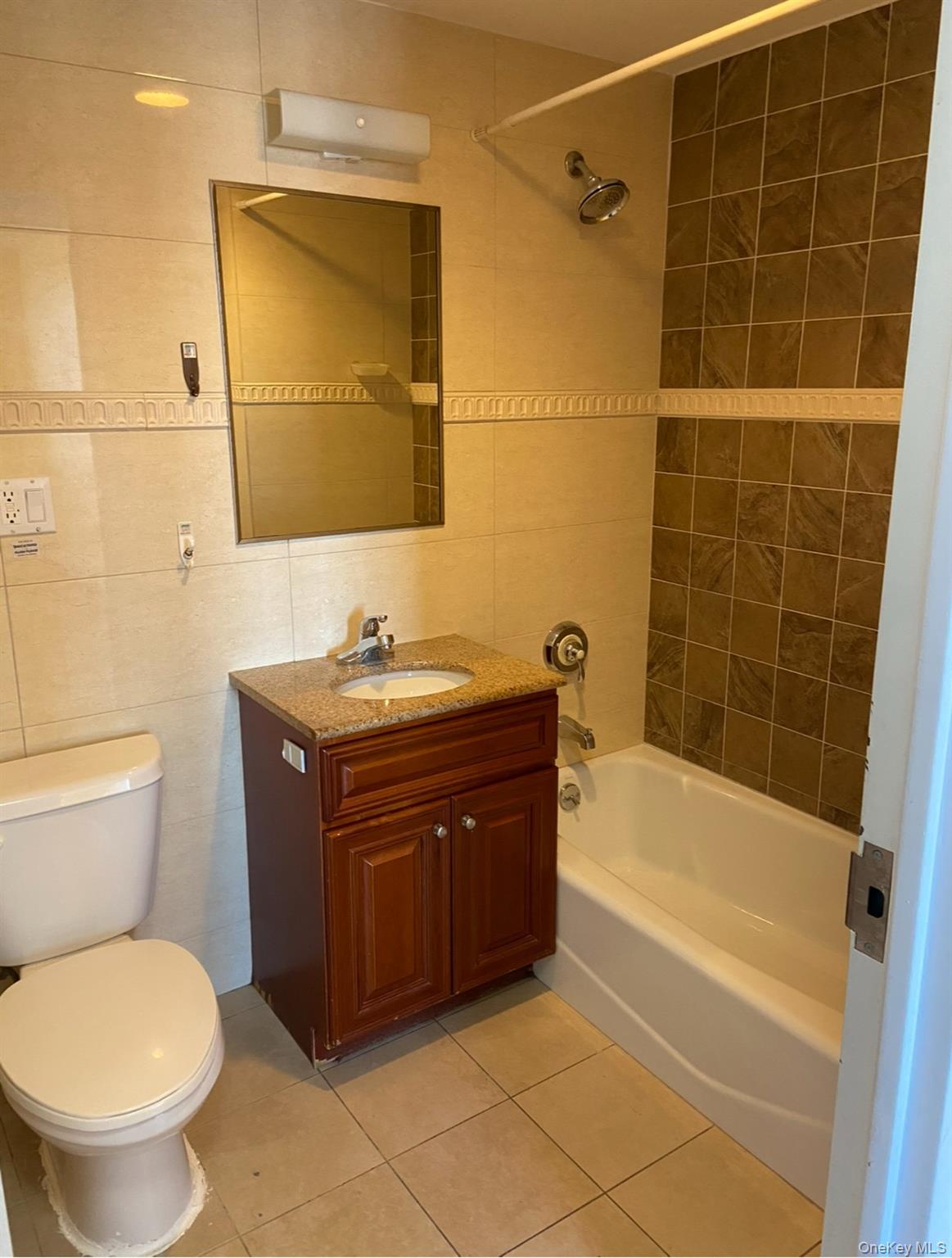 #8 photo, 93-05 37th Avenue, Jackson Heights , NY 11372