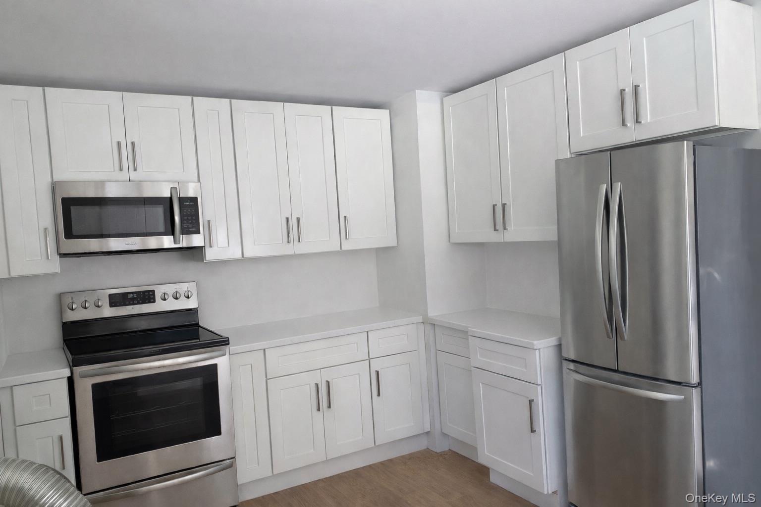 #2 photo, 114 Lynncliff Road 114 Lynncliff Road, سوفولك Hampton Bays , NY 11946