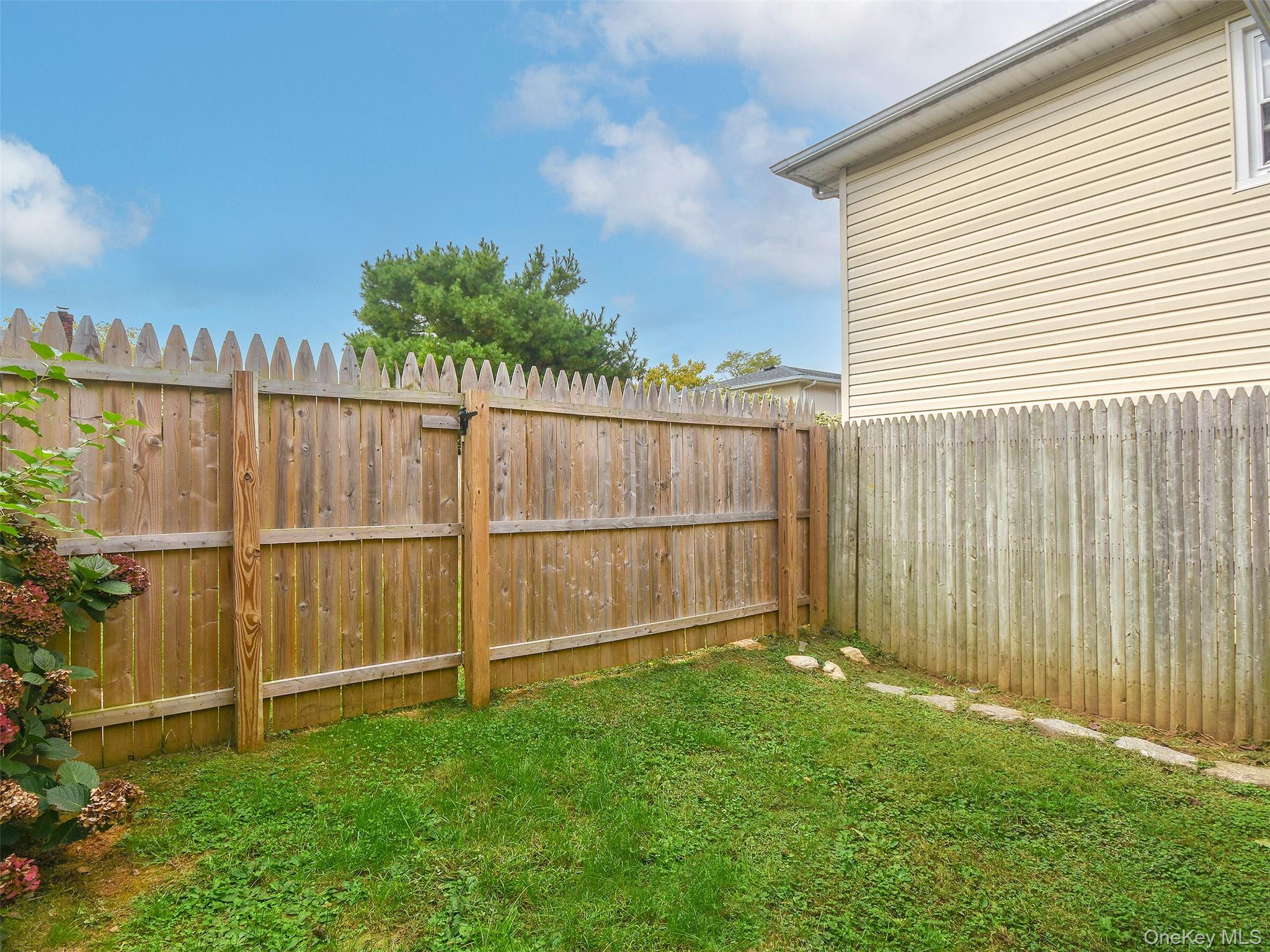 #19 photo, 3 A Pequot Avenue, מחוז נסאו Port Washington , NY 11050