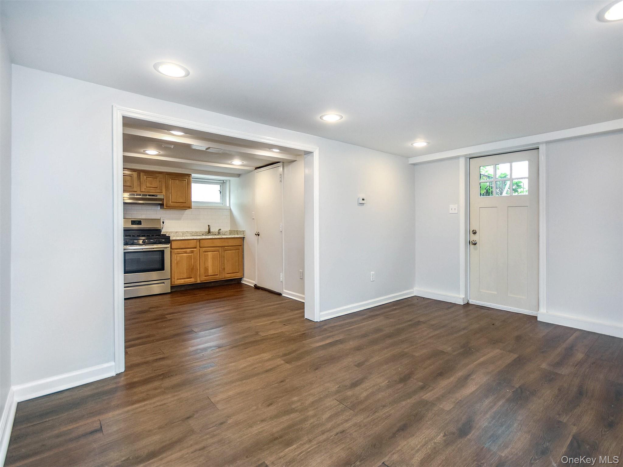 #5 photo, 3 A Pequot Avenue, מחוז נסאו Port Washington , NY 11050