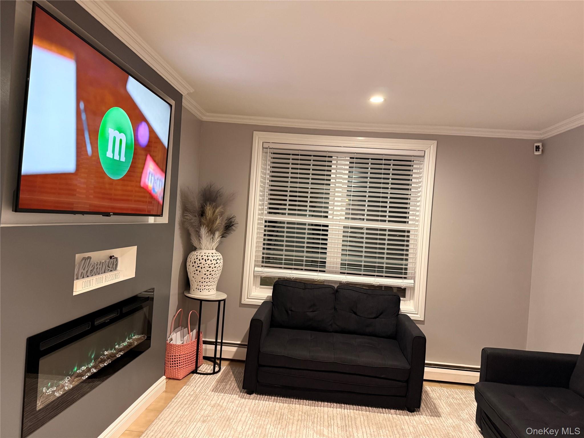 #12 photo, 331 American Boulevard, מחוז סאפוק Brentwood , NY 11717