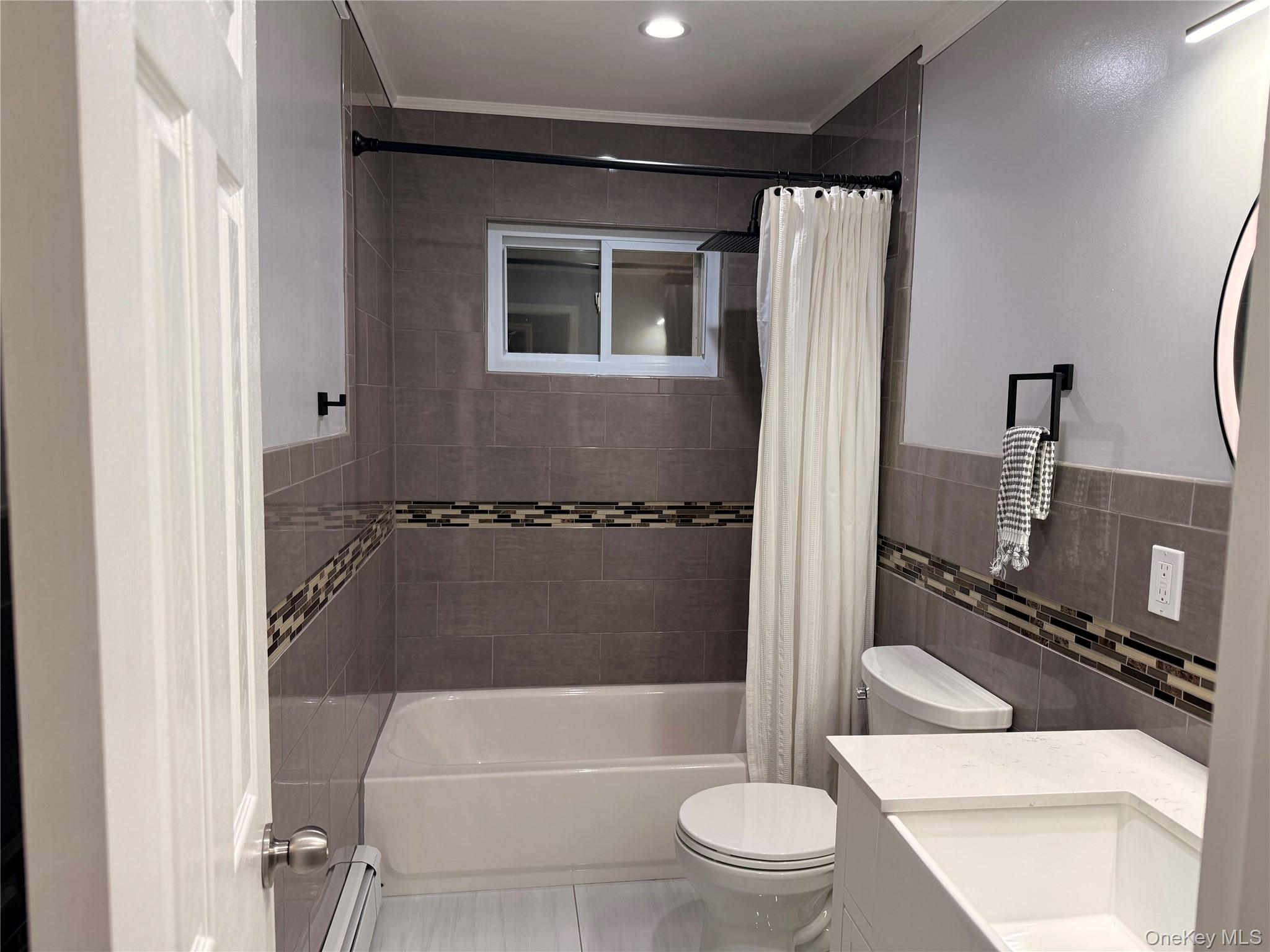 #19 photo, 331 American Boulevard, מחוז סאפוק Brentwood , NY 11717