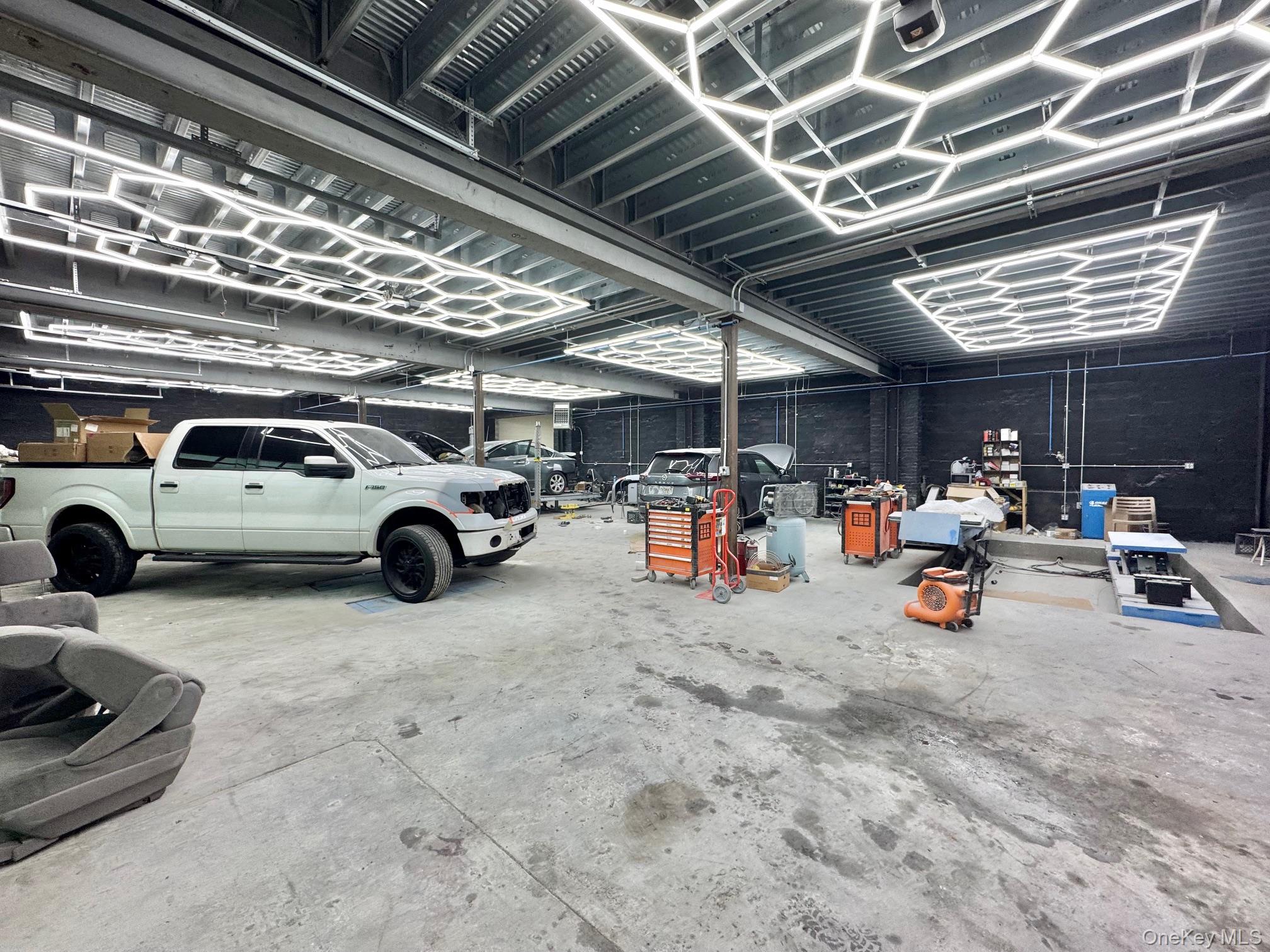 #18 photo, 21480 - 215-02 Jamaica Avenue, Queens Village , NY 11428