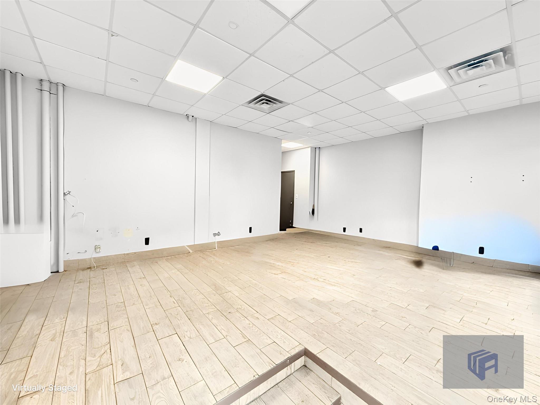 #3 photo, 11 Meserole Street, Brooklyn , NY 11206