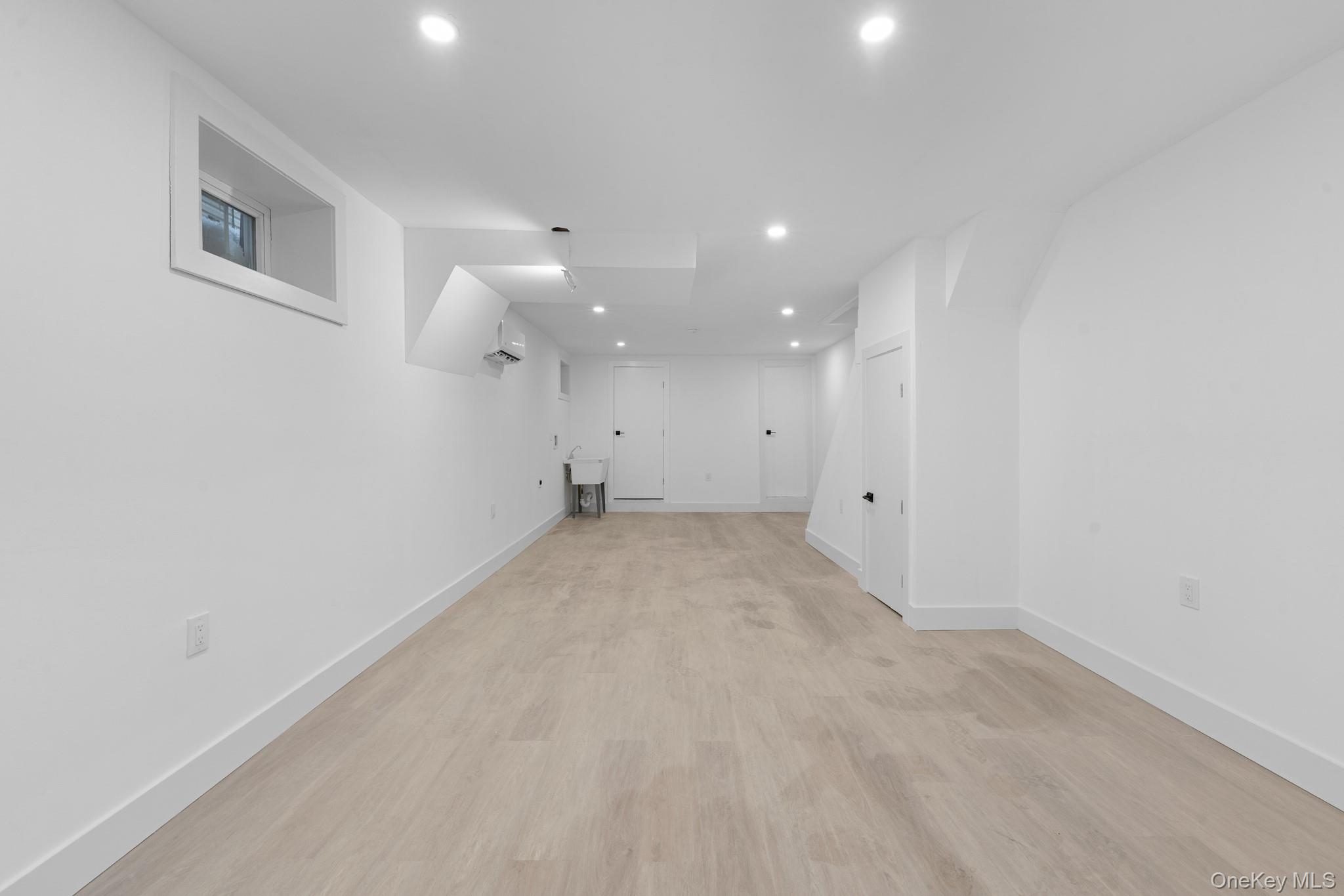 #11 photo, 13205 109th Avenue, كوينز South Ozone Park , NY 11420