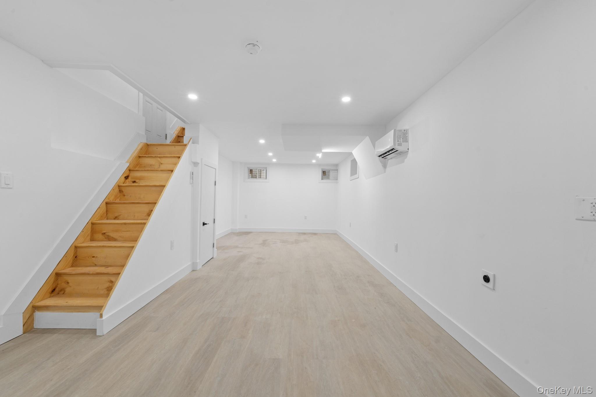 #12 photo, 13205 109th Avenue, كوينز South Ozone Park , NY 11420