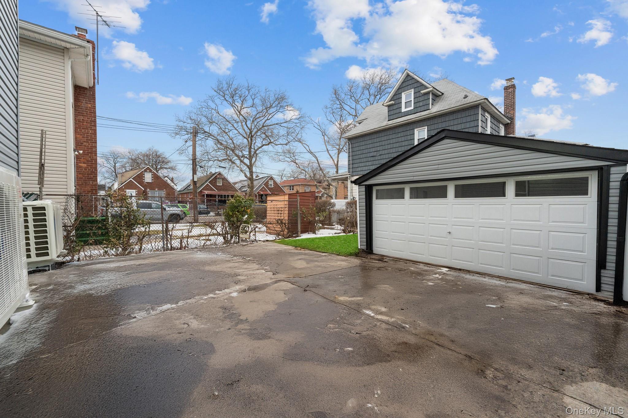 #13 photo, 13205 109th Avenue, كوينز South Ozone Park , NY 11420