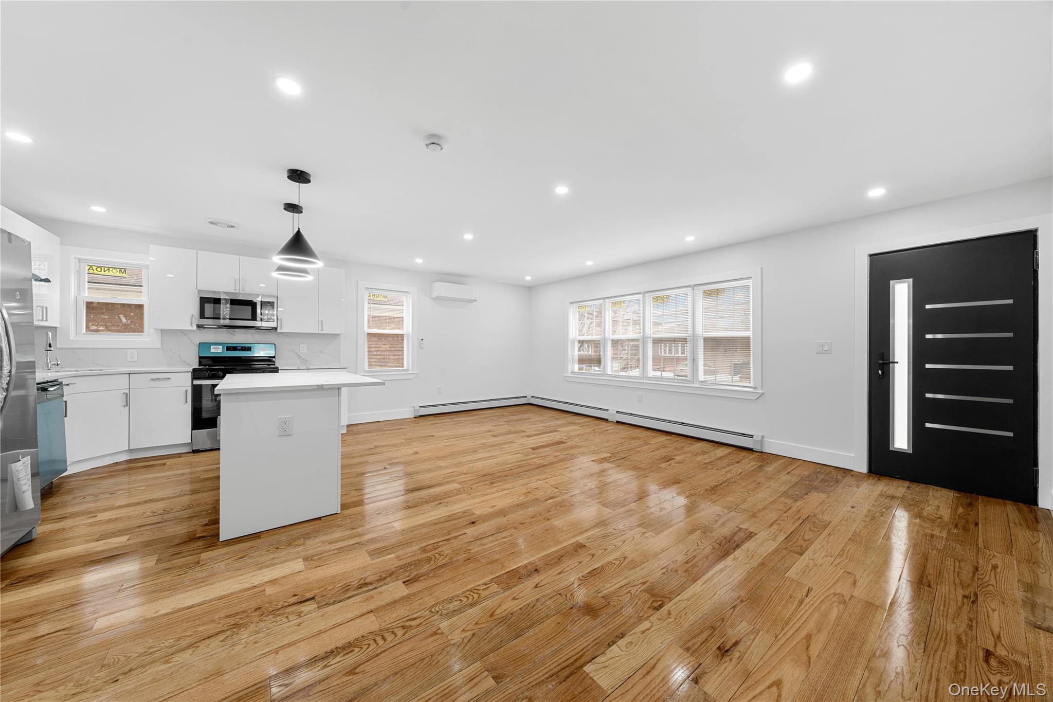 #1 photo, 24533 147th Road, קווינס Rosedale , NY 11422