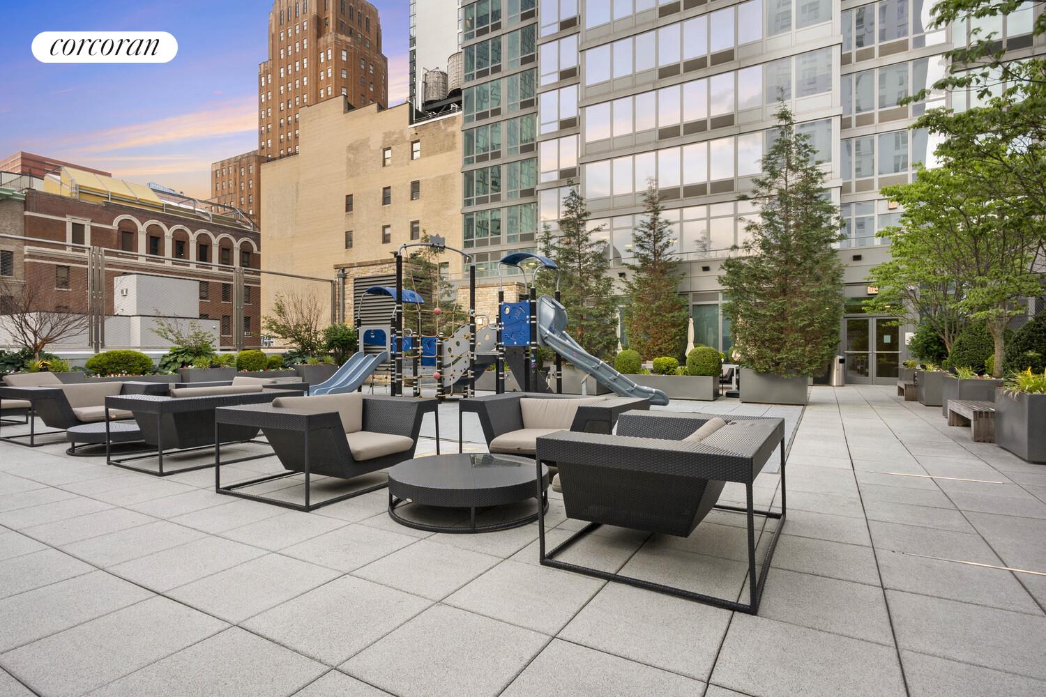 #13 photo, 388 BRIDGE Street, Downtown Brooklyn , NY 11201