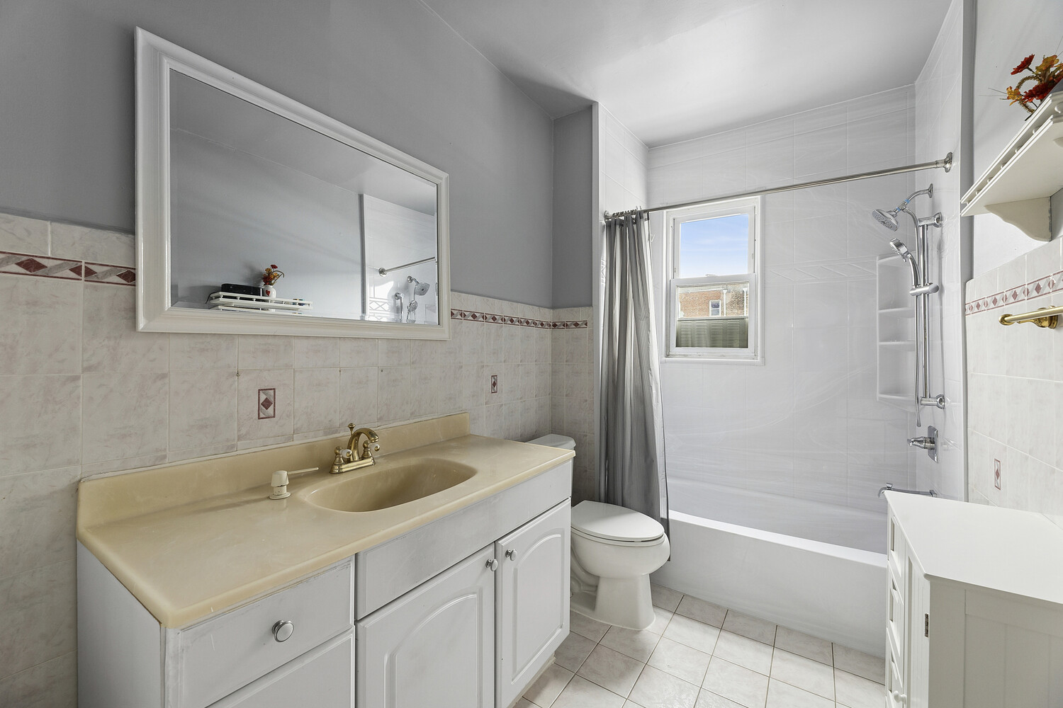 #10 photo, 33-25 71ST Street, كوينز Jackson Heights , NY 11372