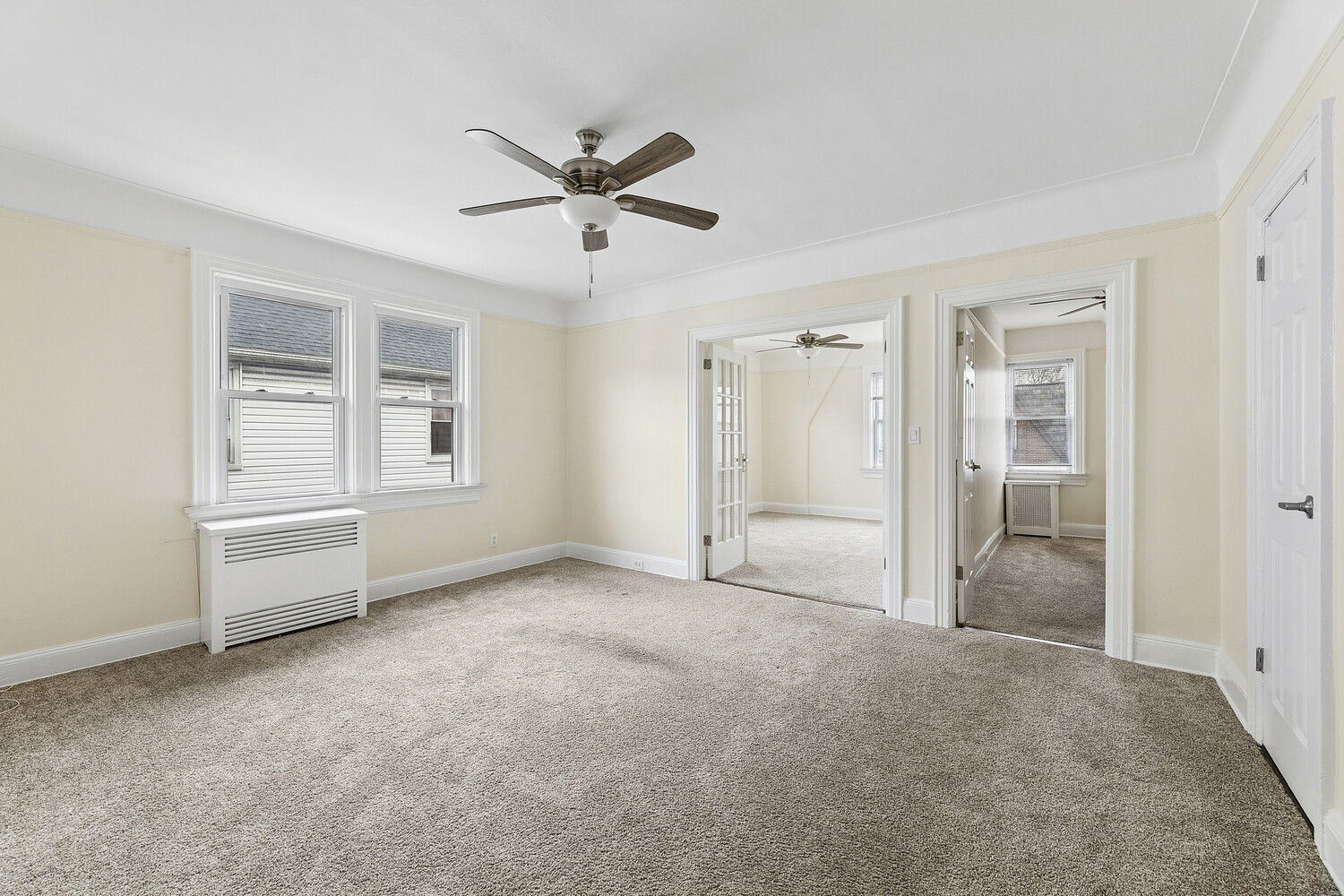 #11 photo, 33-25 71ST Street, كوينز Jackson Heights , NY 11372