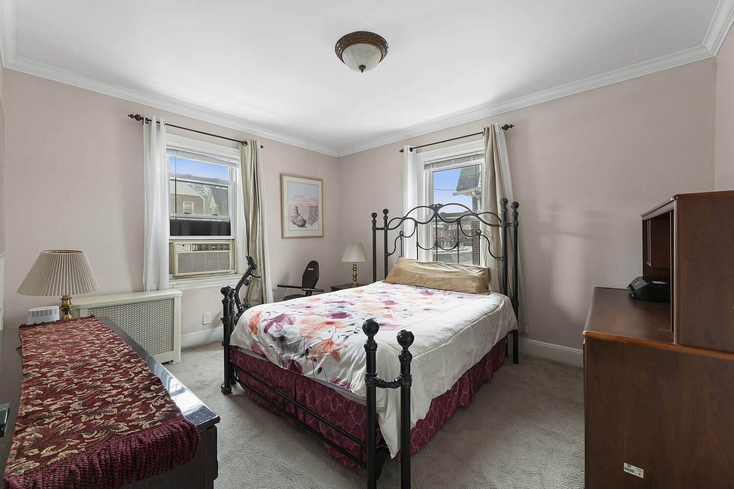 #7 photo, 33-25 71ST Street, كوينز Jackson Heights , NY 11372