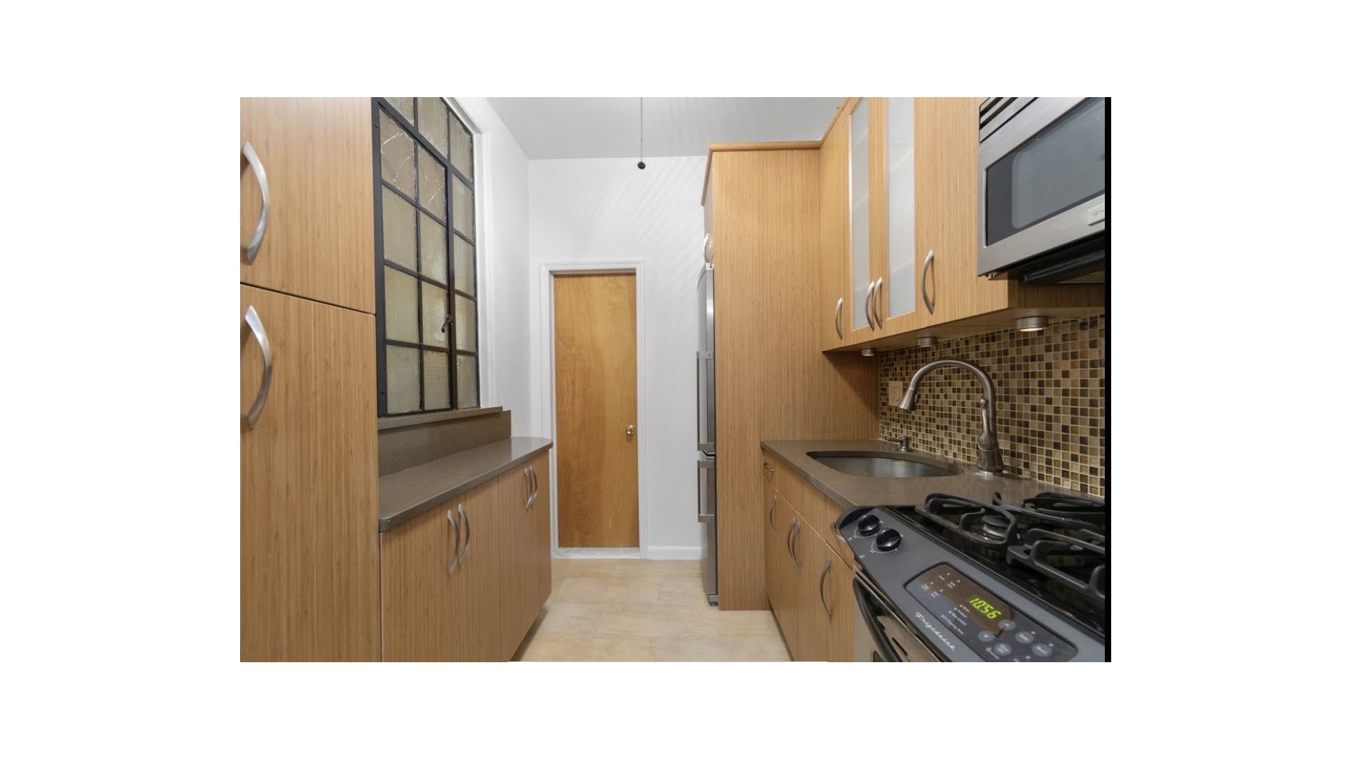 #6 photo, 215 E 88TH Street, 曼哈顿 Yorkville , NY 10128