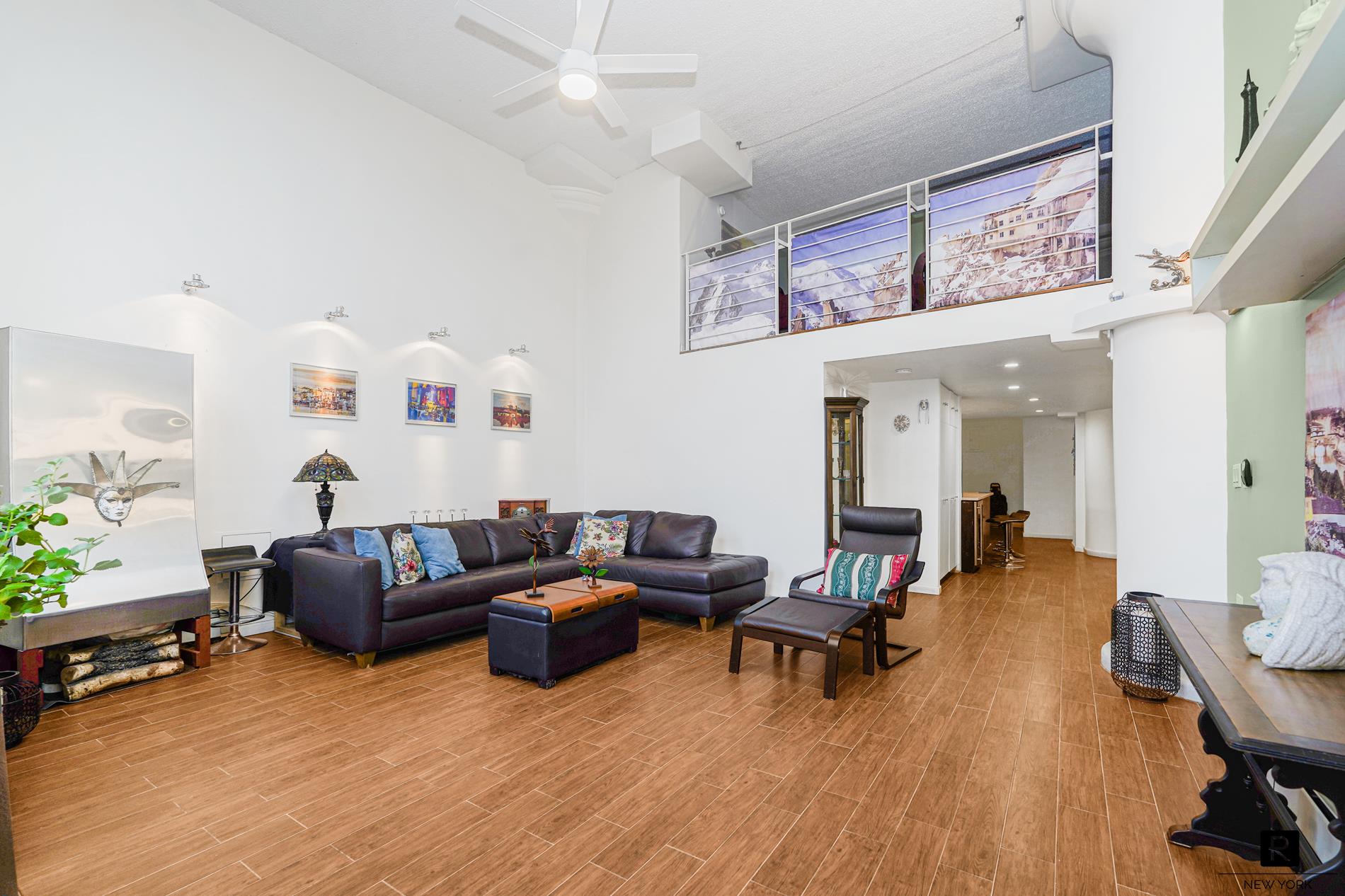 #17 photo, 10 Bay Street Landing, جزيرة ستاتن New York City , NY 10301