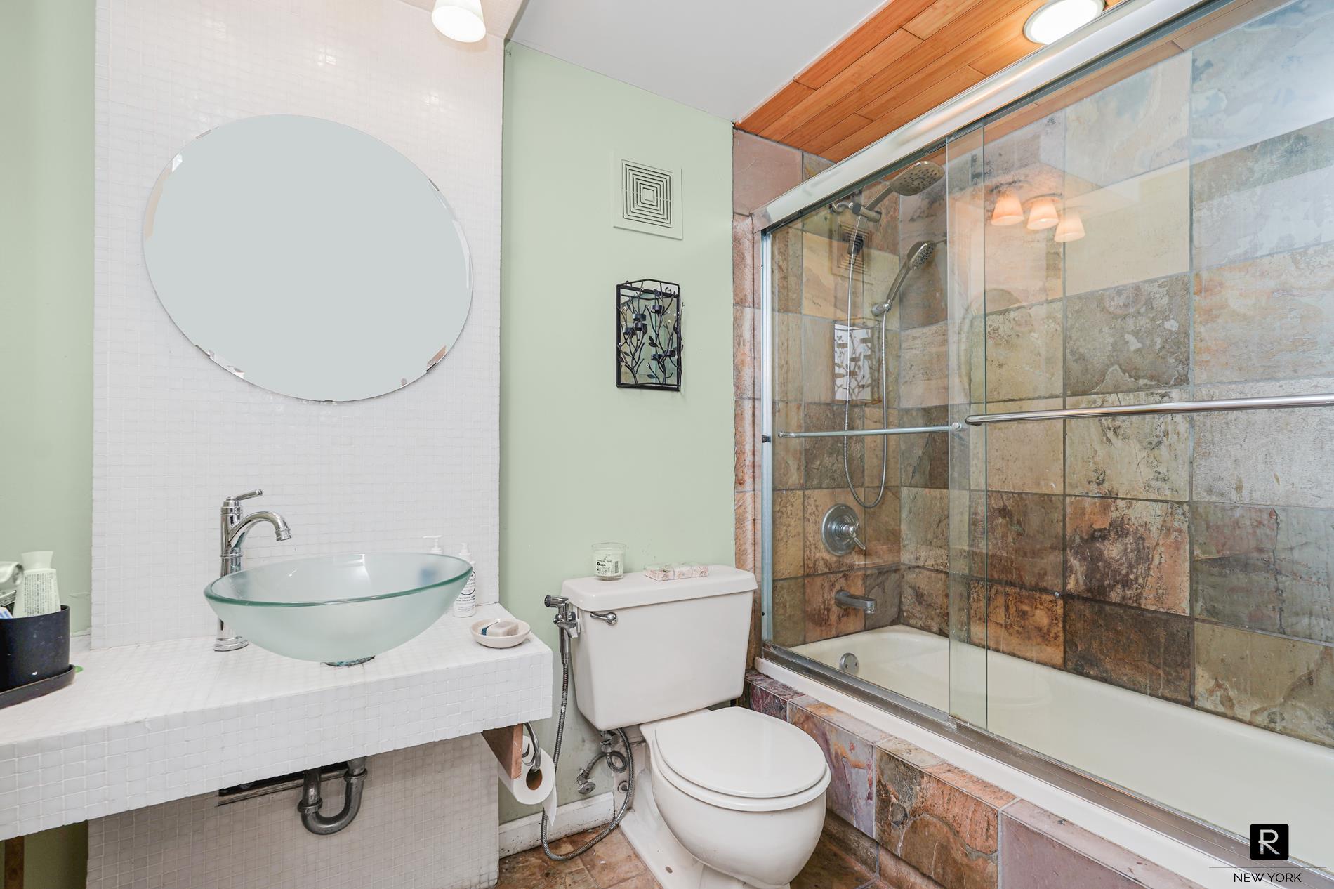 #20 photo, 10 Bay Street Landing, جزيرة ستاتن New York City , NY 10301