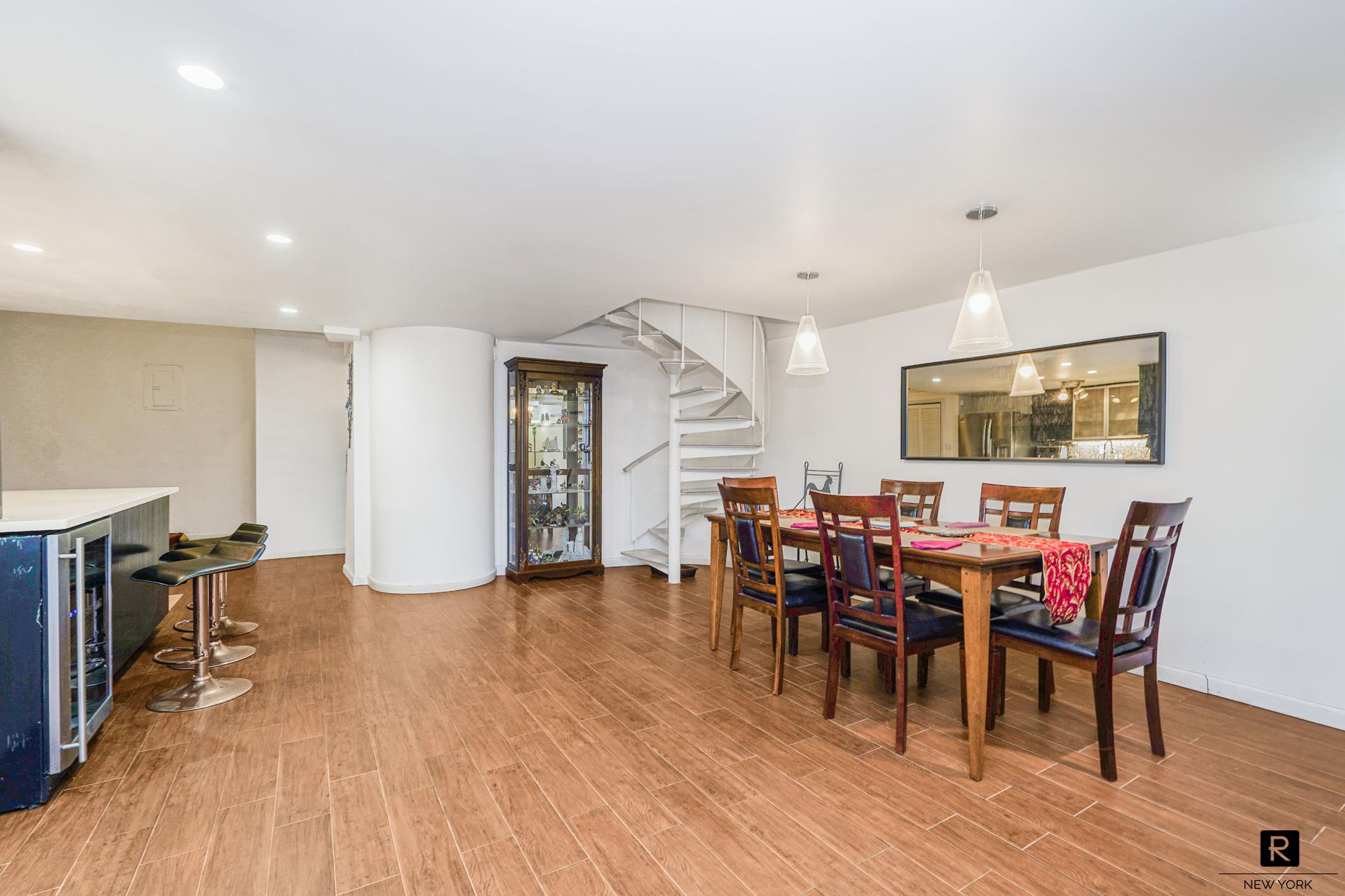 #21 photo, 10 Bay Street Landing, جزيرة ستاتن New York City , NY 10301