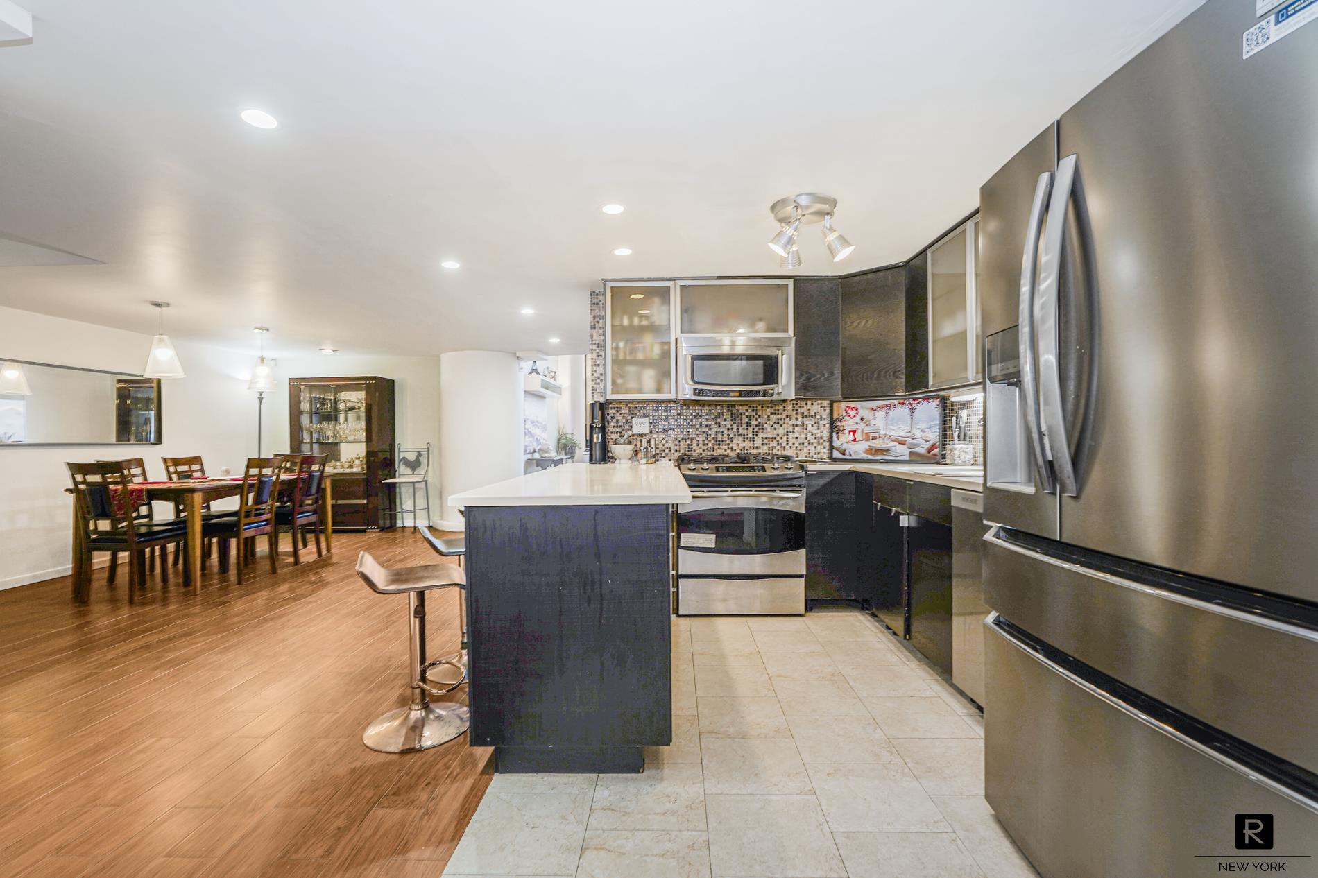 #7 photo, 10 Bay Street Landing, جزيرة ستاتن New York City , NY 10301