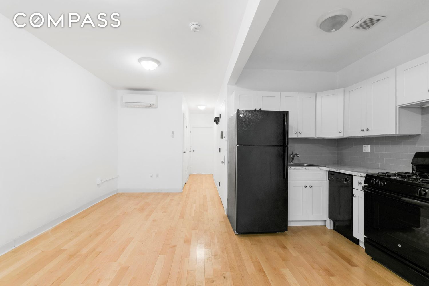 #4 photo, 251 Powers Street, East Williamsburg , NY 11211