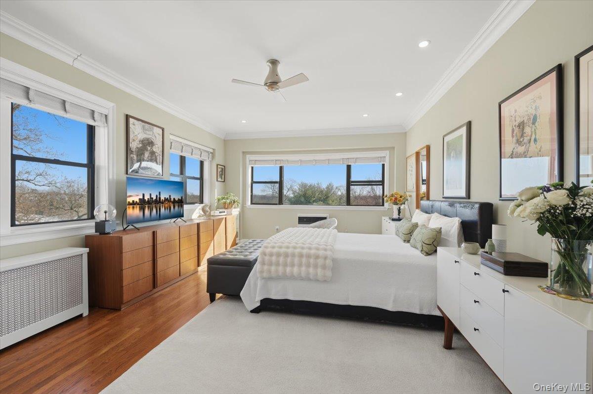 #10 photo, 4784 Boston Post Road, Pelham , NY 10803