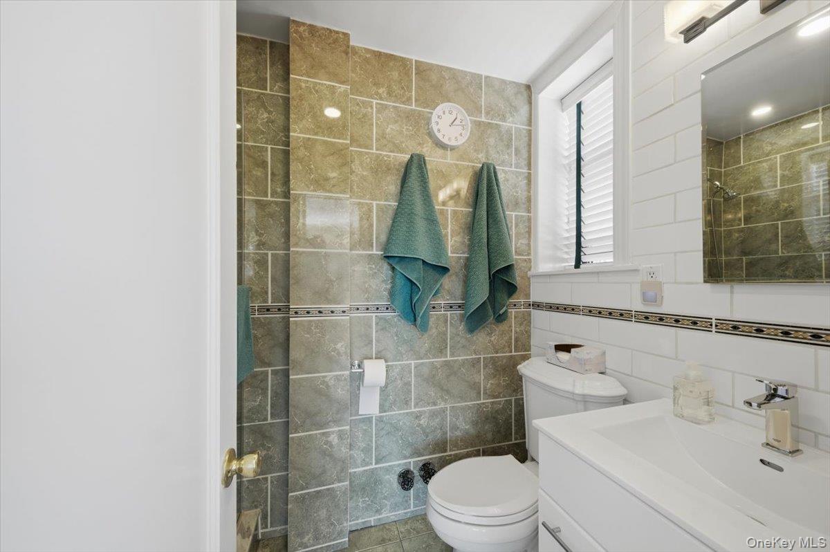 #12 photo, 4784 Boston Post Road, Pelham , NY 10803