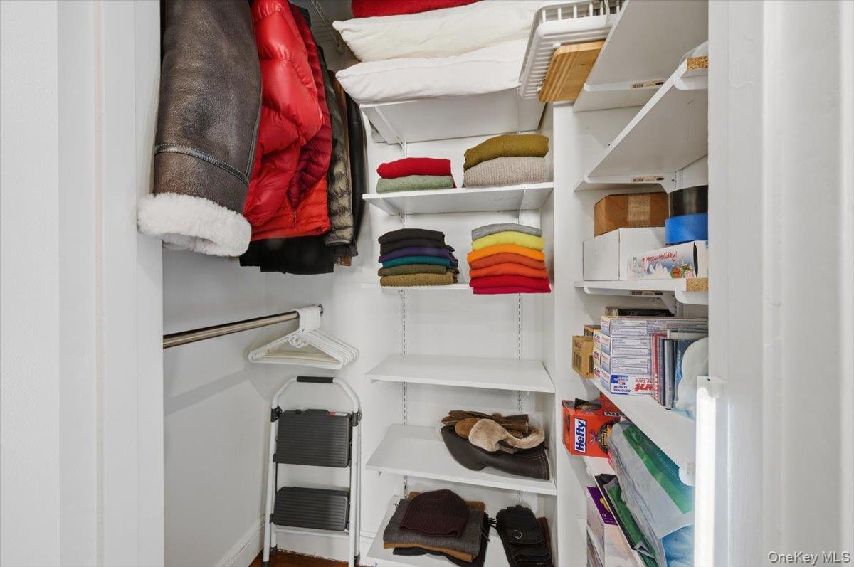 #15 photo, 4784 Boston Post Road, Pelham , NY 10803