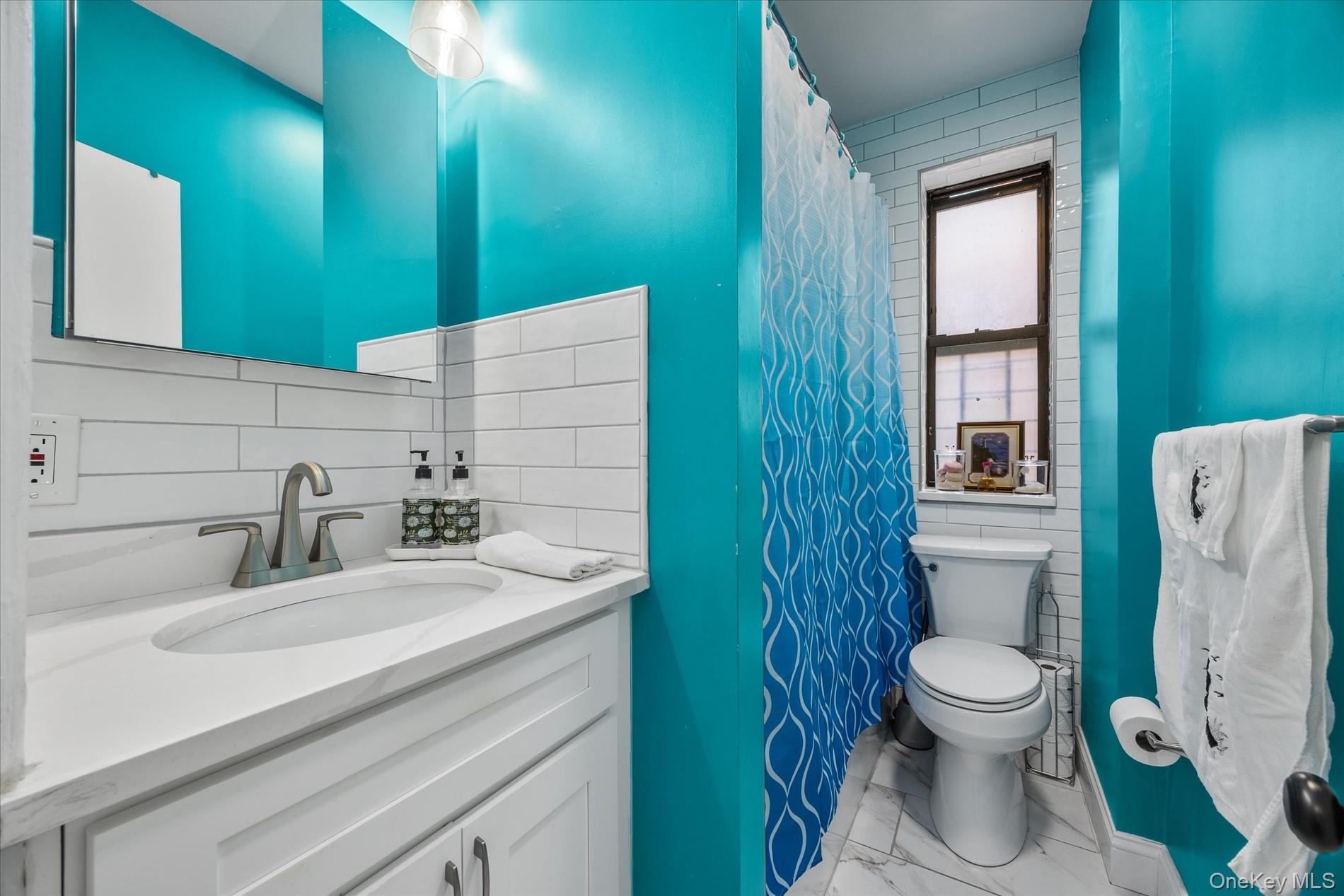 #19 photo, 2187 Holland Avenue, Bronx , NY 10462