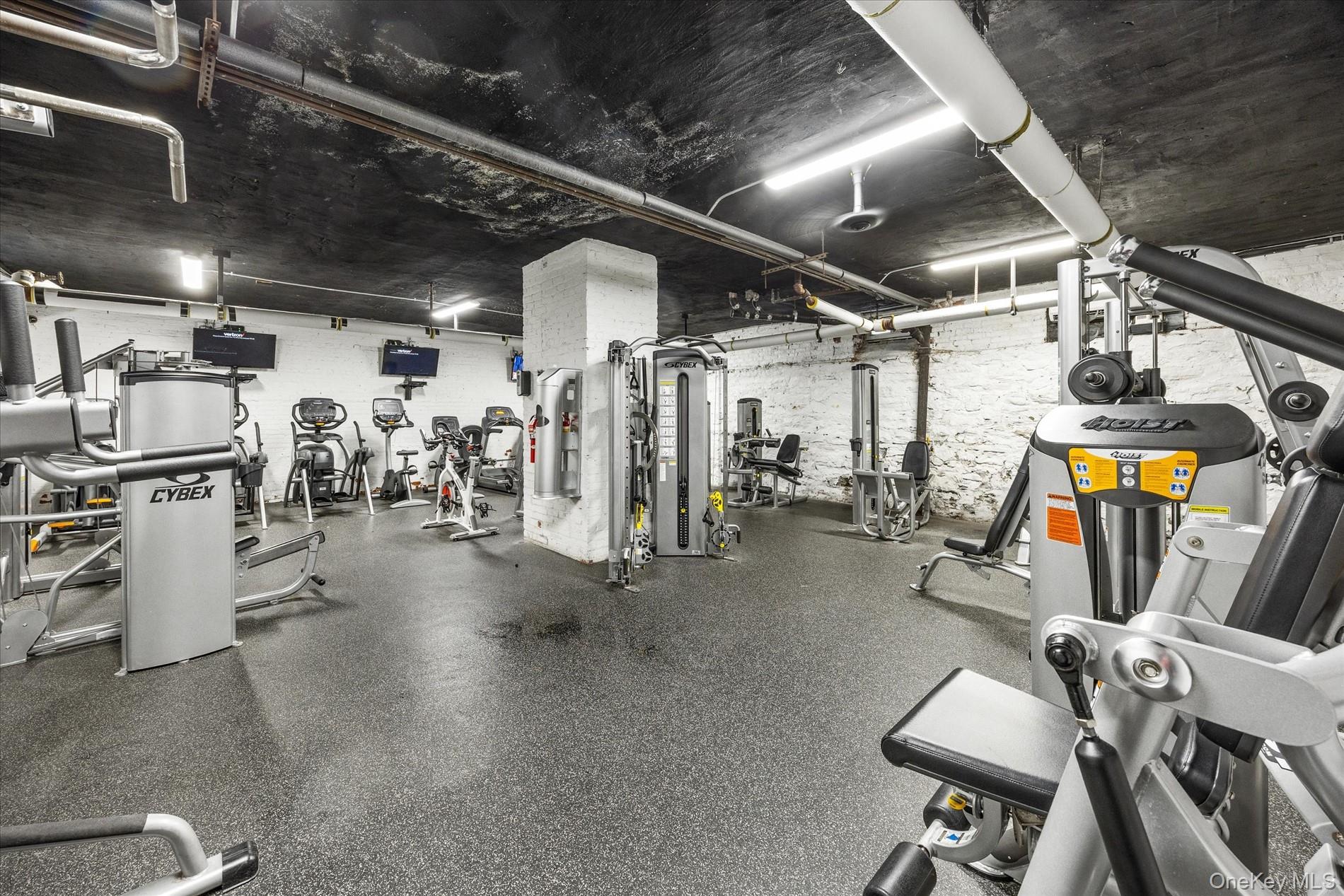 #3 photo, 2187 Holland Avenue, Bronx , NY 10462