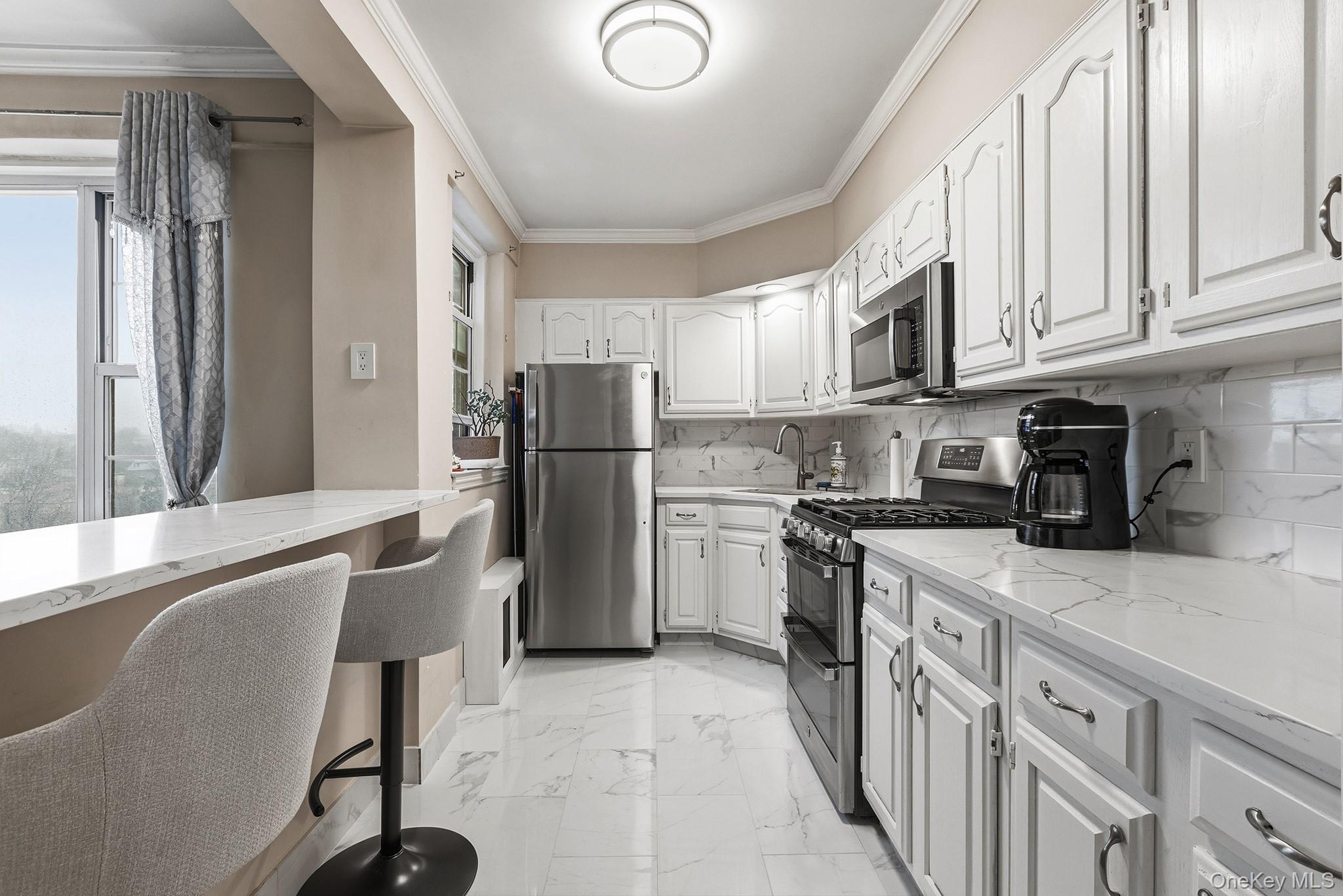 #6 photo, 210 Pelham Road, New Rochelle , NY 10805