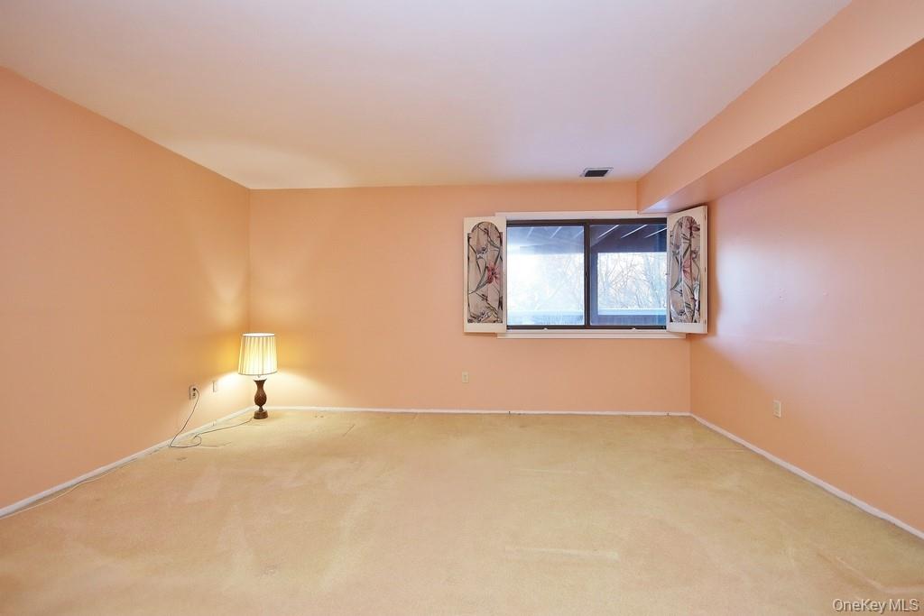 #16 photo, 383 Martling Avenue, Tarrytown , NY 10591