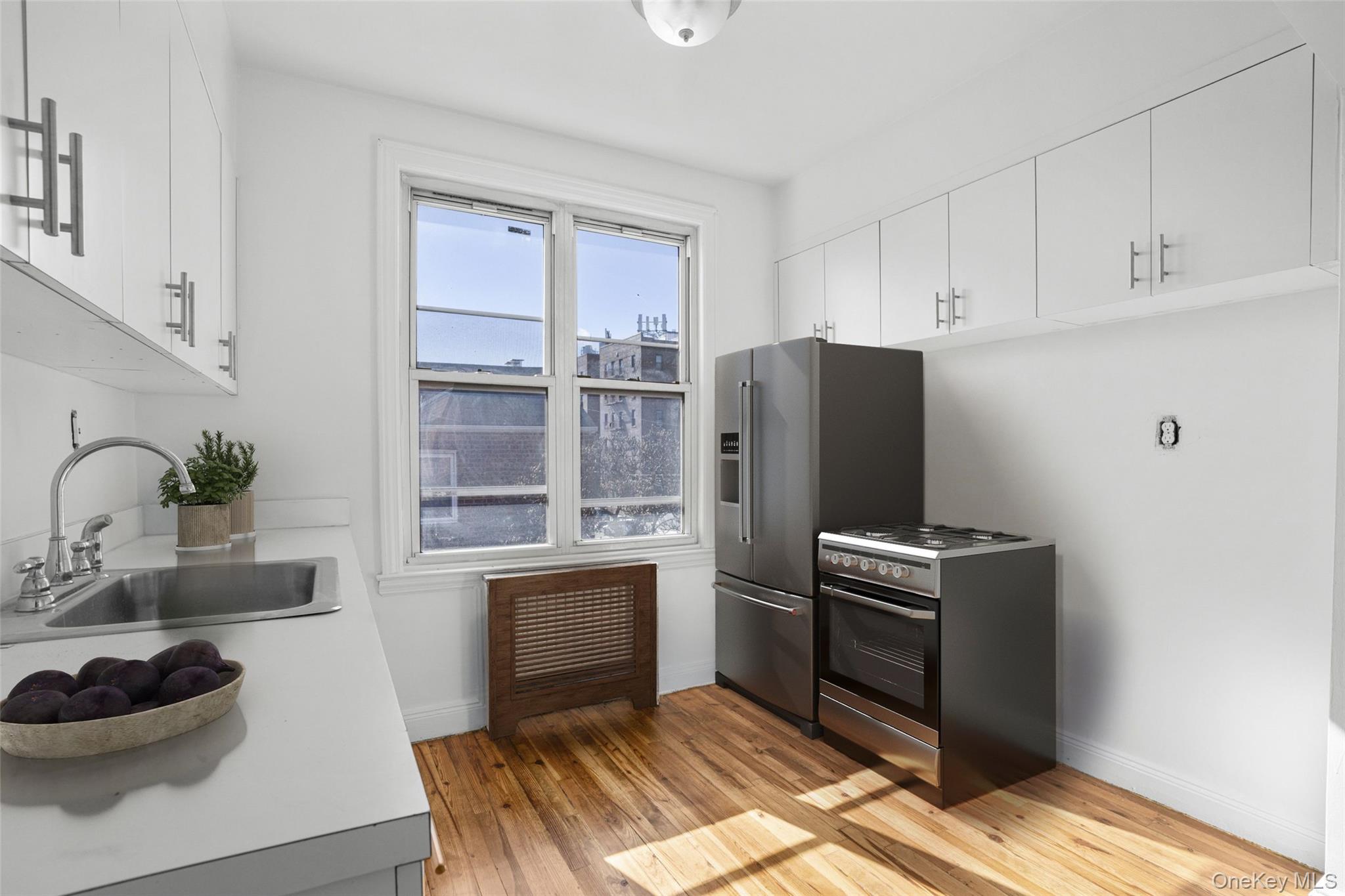 #13 photo, 2736 Colden Avenue, הברונקס Bronx , NY 10469