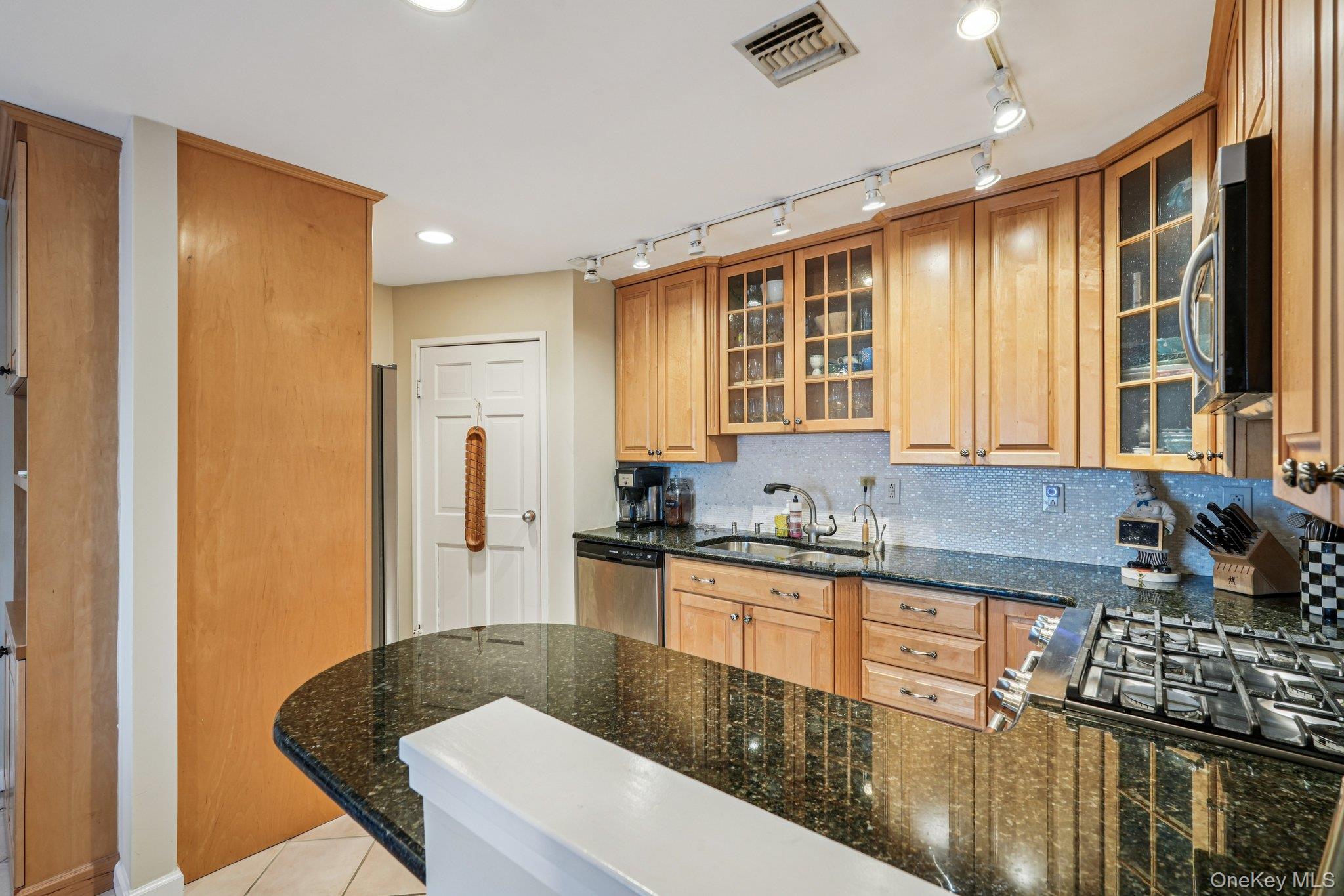 #12 photo, 2 Burd Street, Nyack , NY 10960