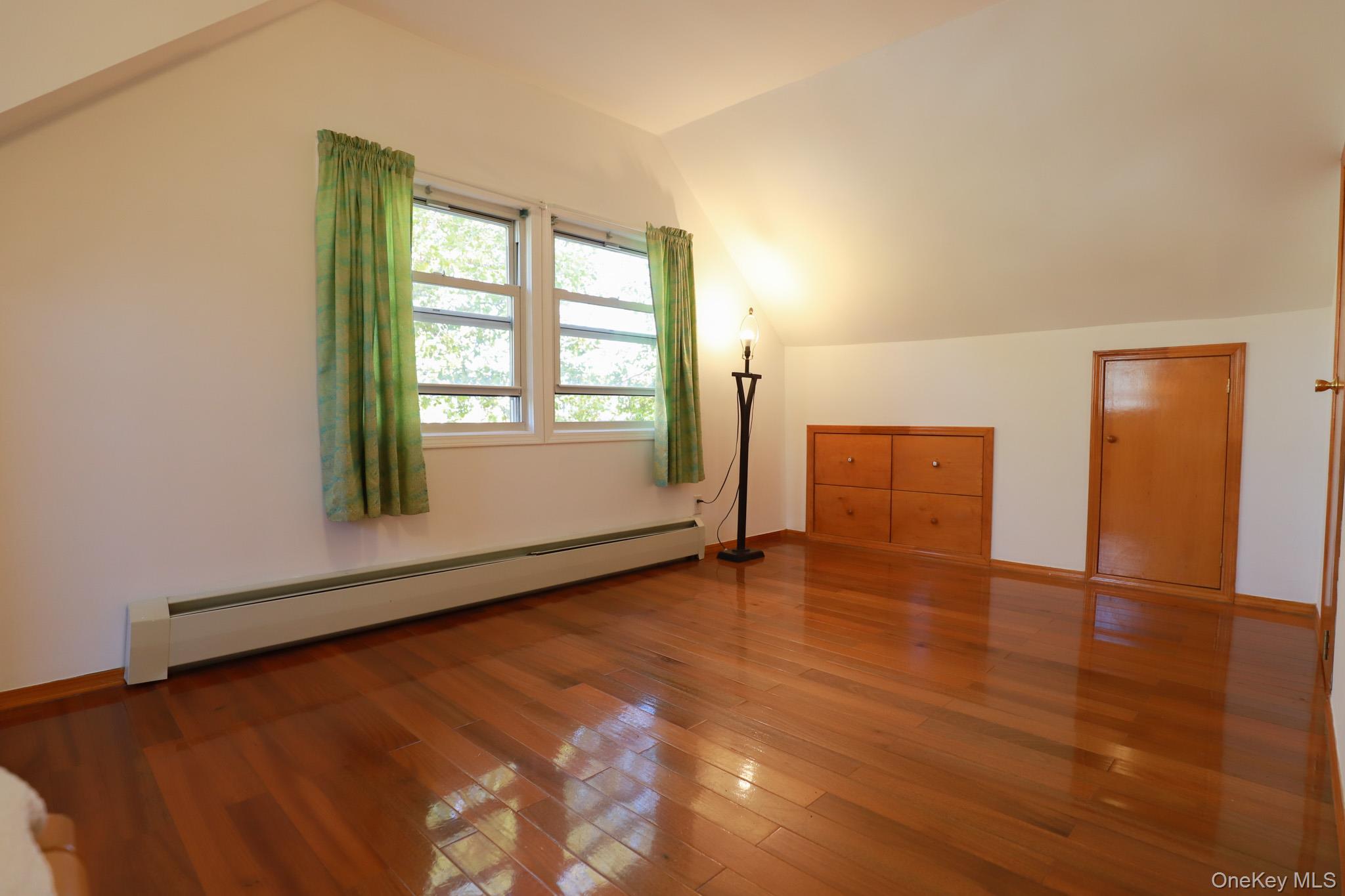 #8 photo, 50-36 190th Street, クイーンズ区 Fresh Meadows , NY 11365