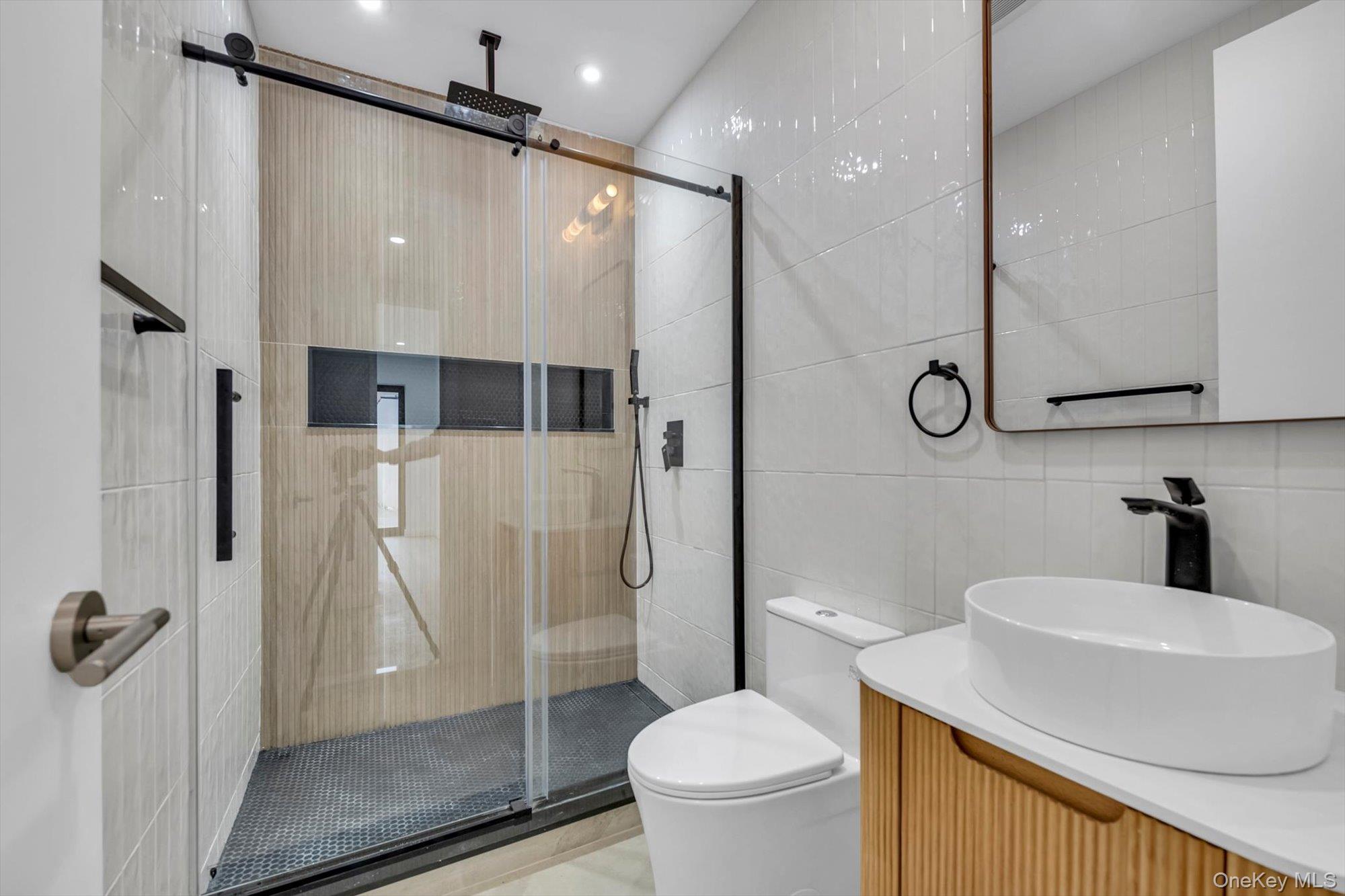 #8 photo, 85-45 67th Road, Rego Park , NY 11374