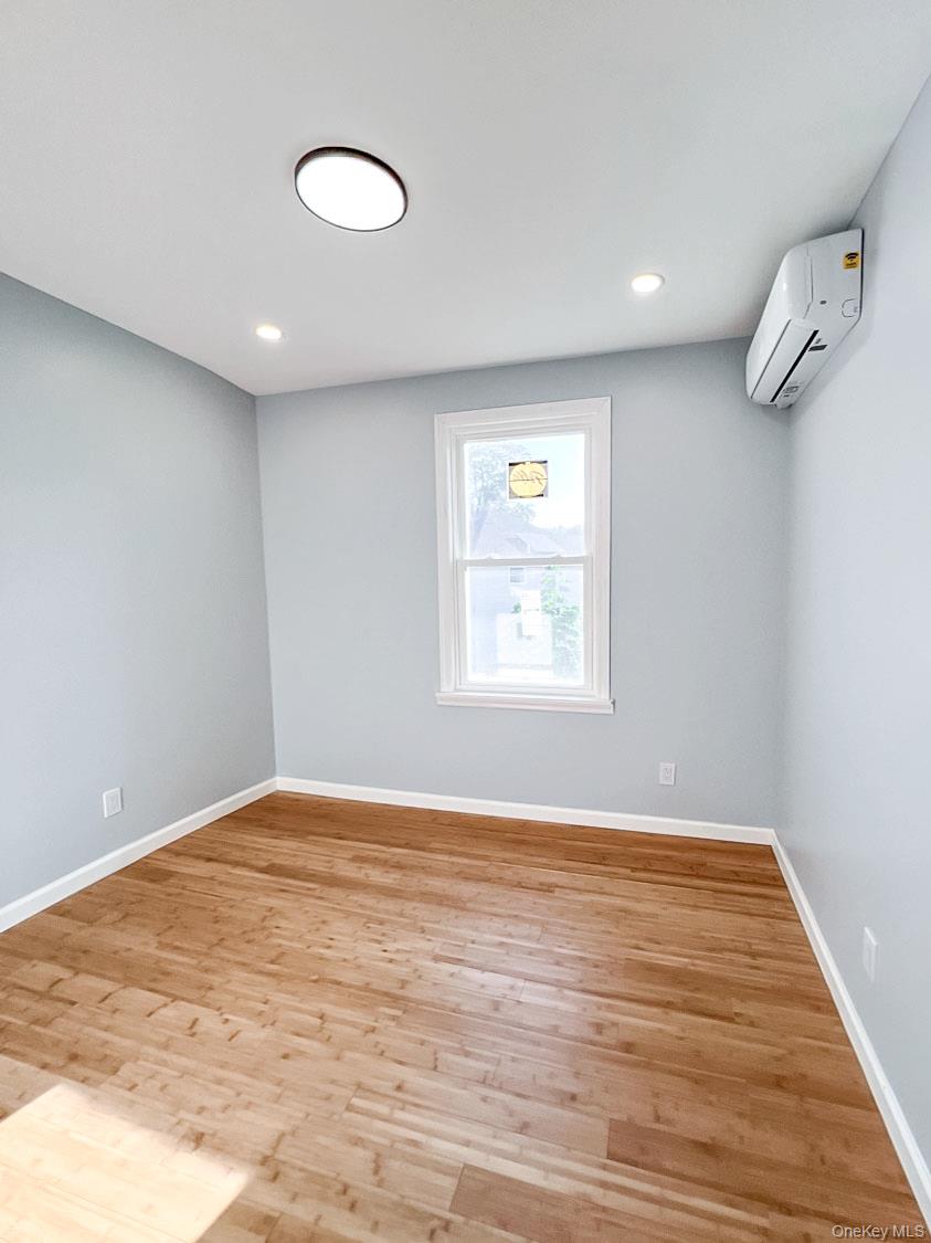 #14 photo, 88 Warren Street, Staten Island , NY 10304