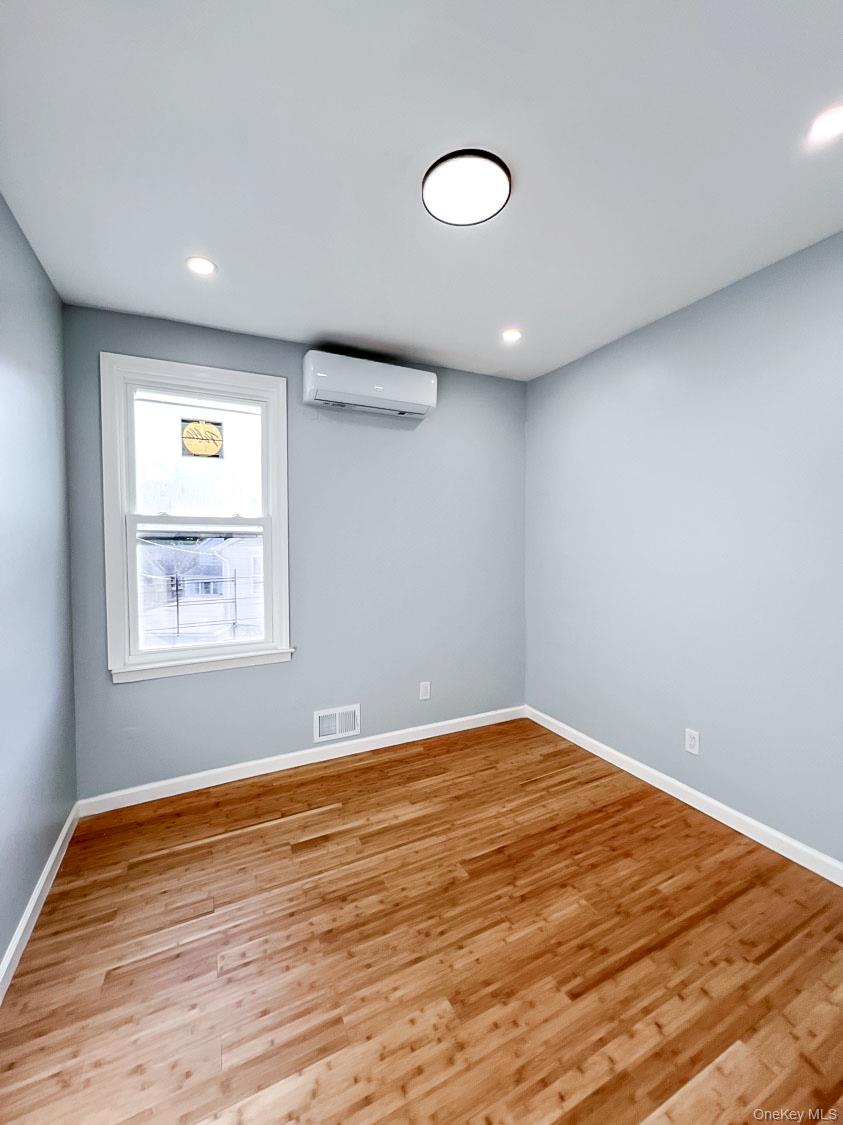 #16 photo, 88 Warren Street, Staten Island , NY 10304