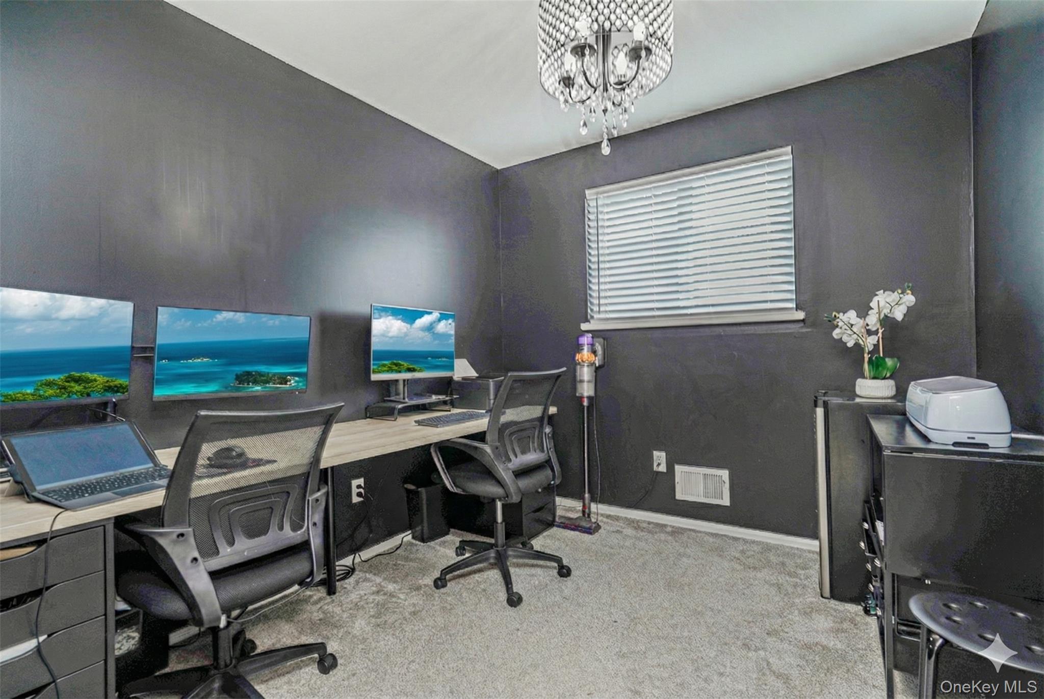 #16 photo, 49 Llewellyn Place, Staten Island , NY 10310