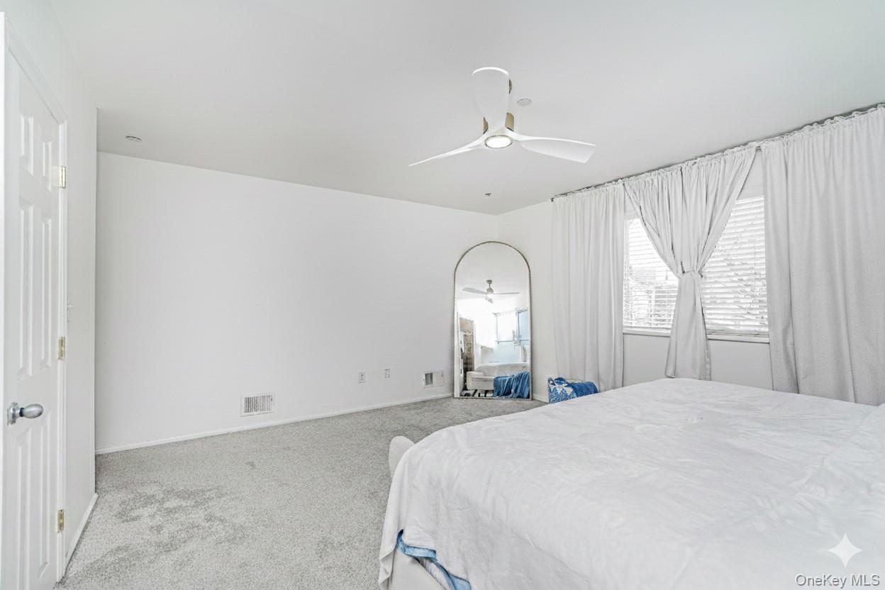 #19 photo, 49 Llewellyn Place, Staten Island , NY 10310