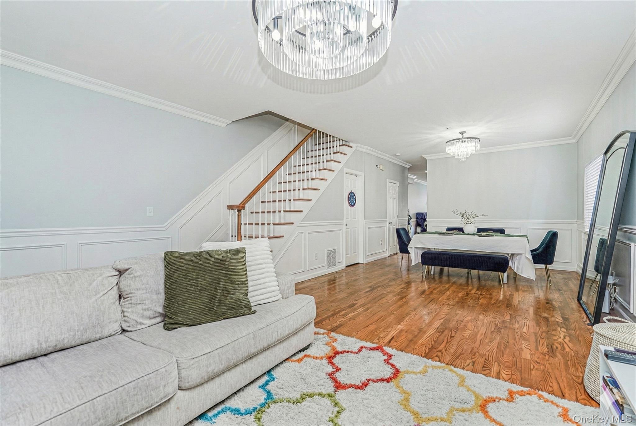 #4 photo, 49 Llewellyn Place, Staten Island , NY 10310