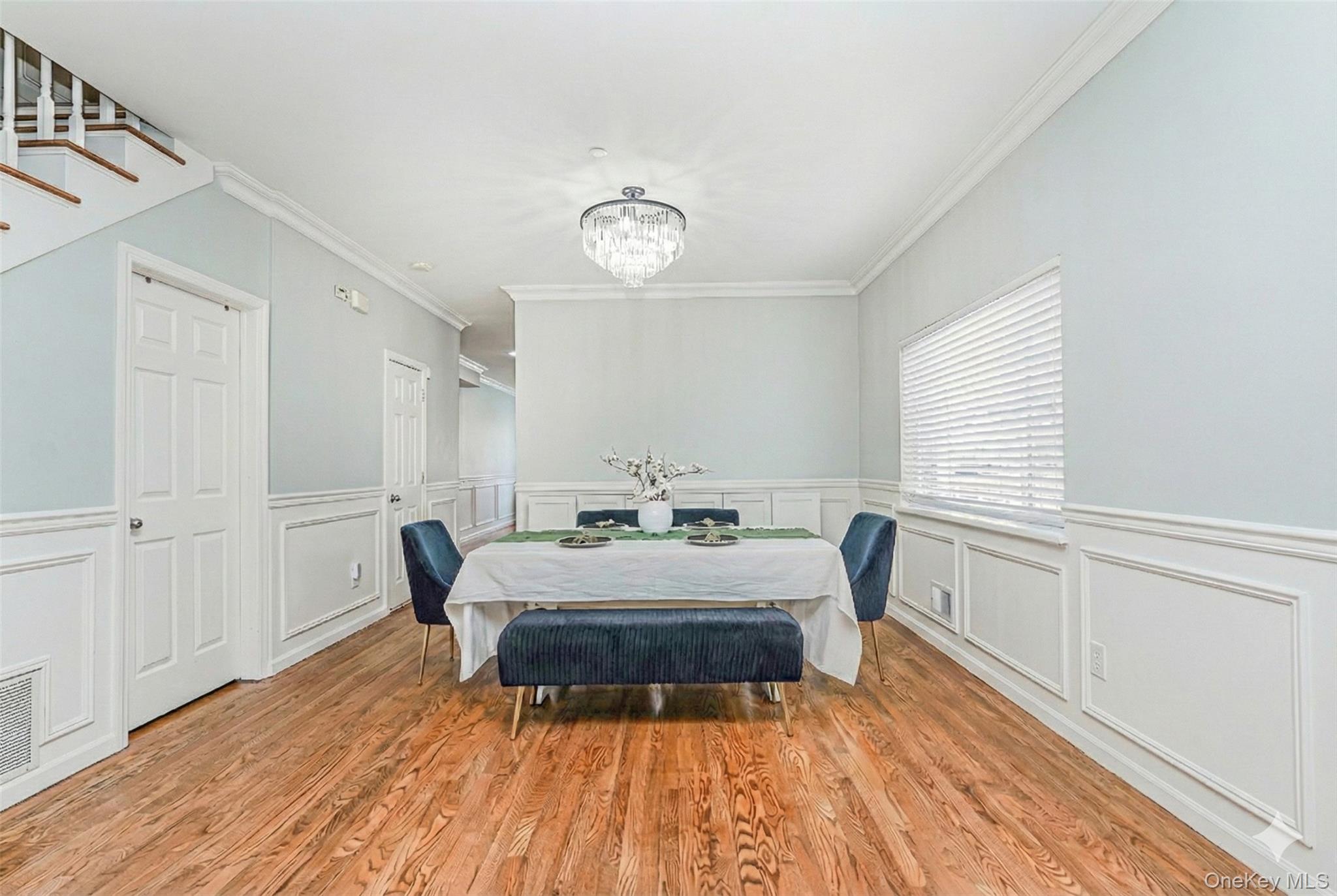 #5 photo, 49 Llewellyn Place, Staten Island , NY 10310