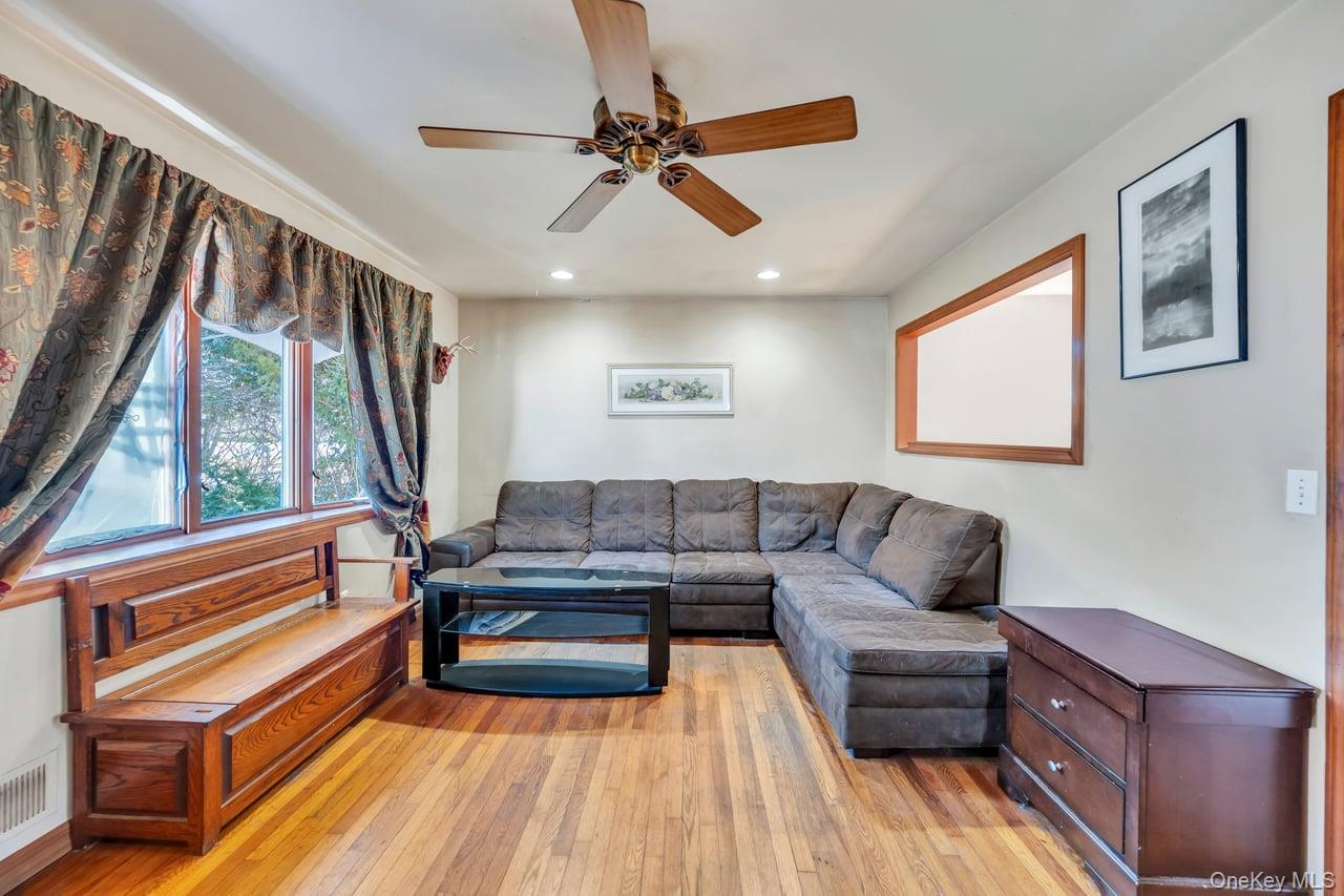 #12 photo, 1456 Locust Avenue, Bohemia , NY 11716