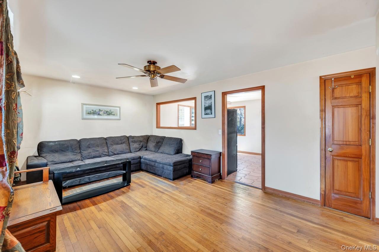 #13 photo, 1456 Locust Avenue, Bohemia , NY 11716