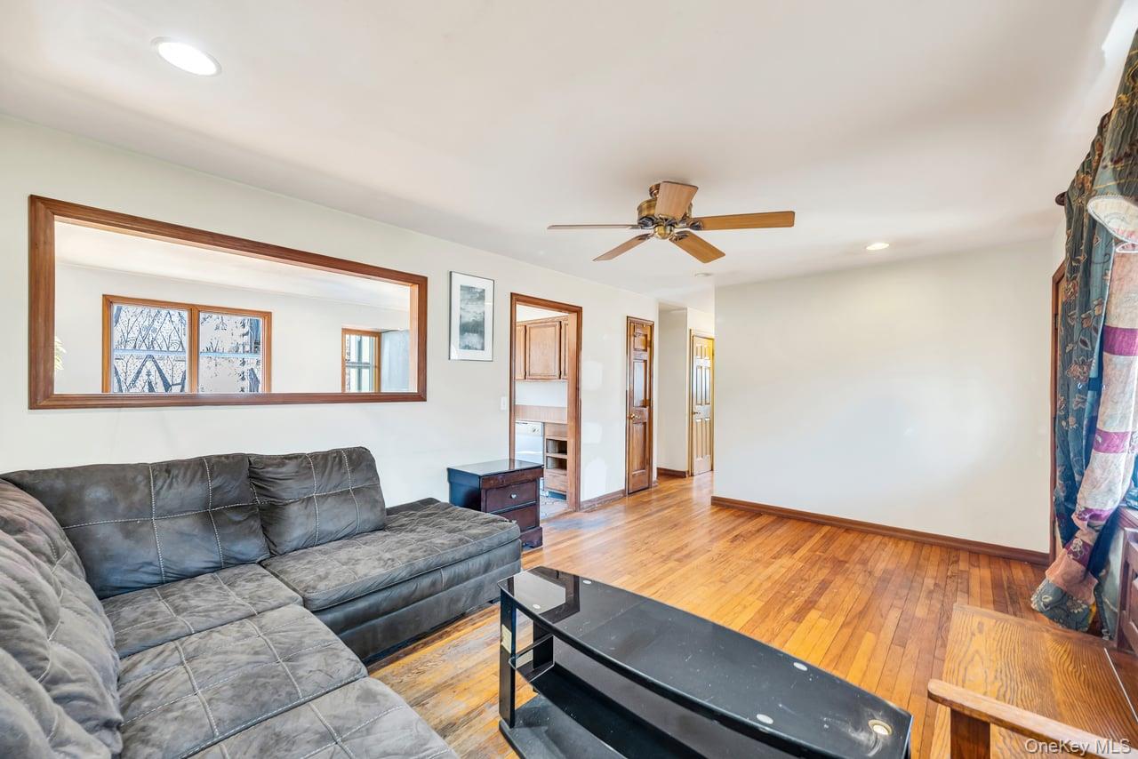 #14 photo, 1456 Locust Avenue, Bohemia , NY 11716