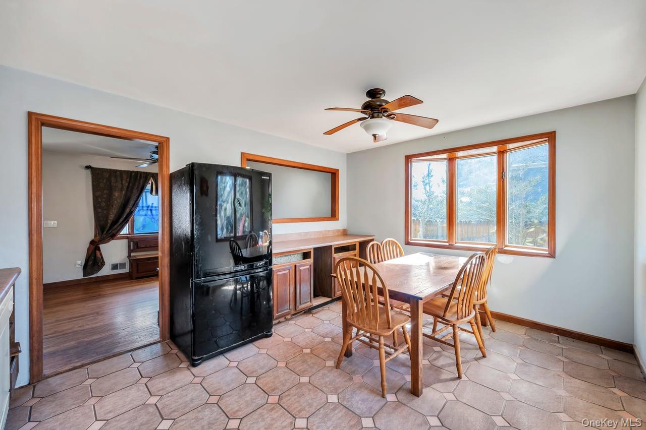 #16 photo, 1456 Locust Avenue, Bohemia , NY 11716