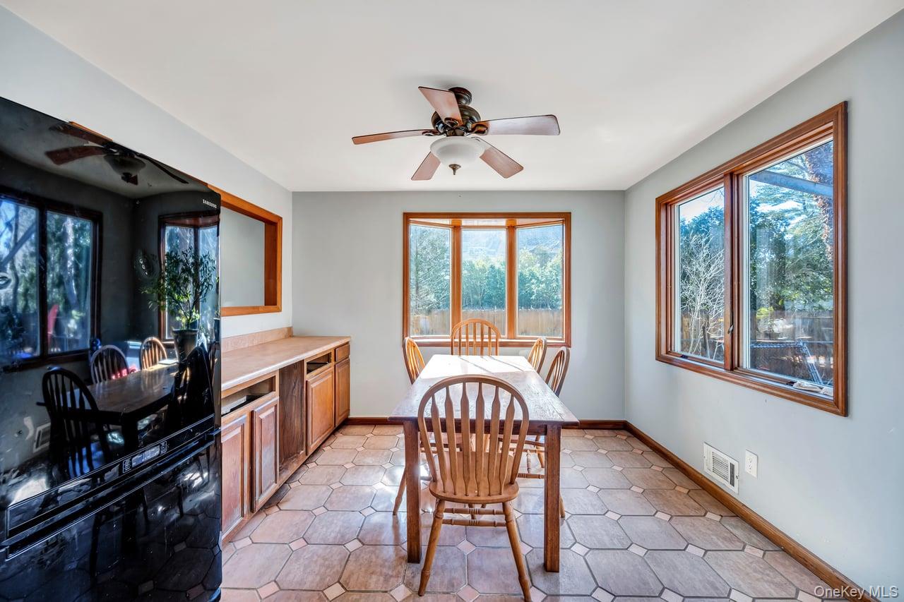 #18 photo, 1456 Locust Avenue, Bohemia , NY 11716