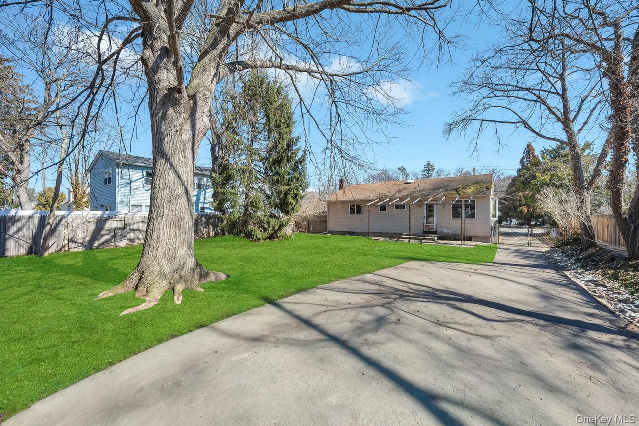 #6 photo, 1456 Locust Avenue, Bohemia , NY 11716