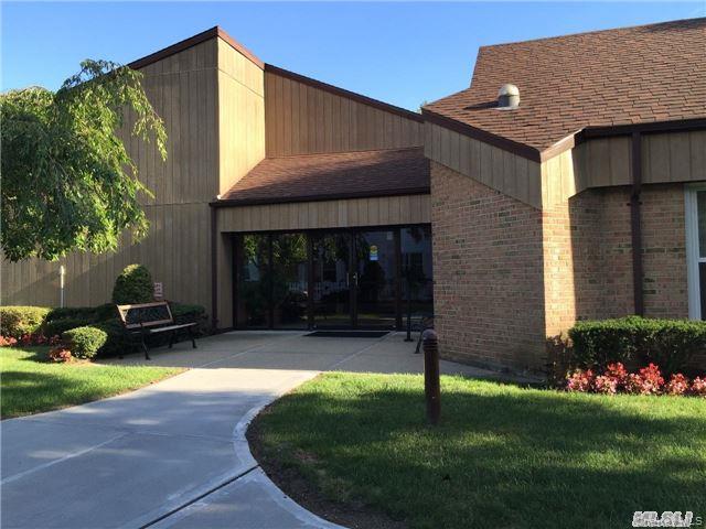 #1 photo, 71 Revere Drive, سوفولك Sayville , NY 11782