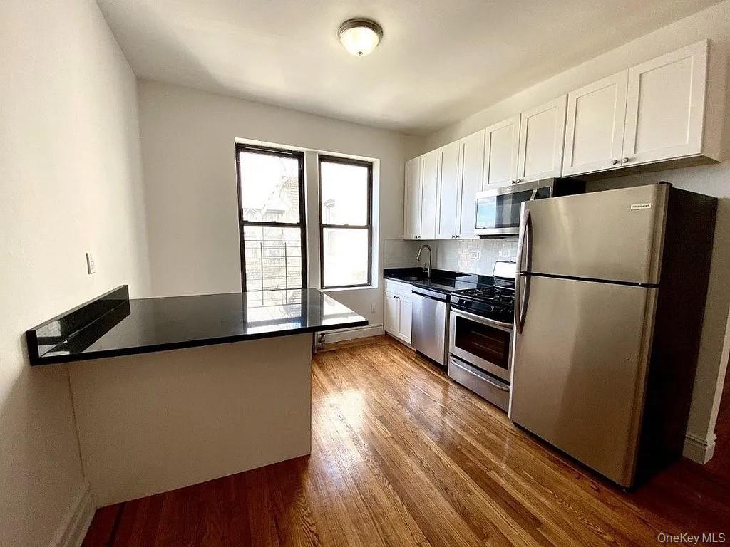 #18 photo, 155-17 Sanford Avenue, Flushing , NY 11355