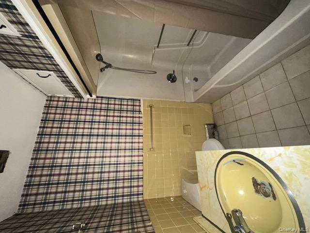 #9 photo, 212 Helme Avenue, سوفولك Miller Place , NY 11764