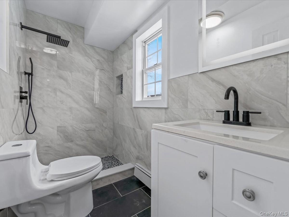 #15 photo, 401 Dover Street, 長島 Westbury , NY 11590